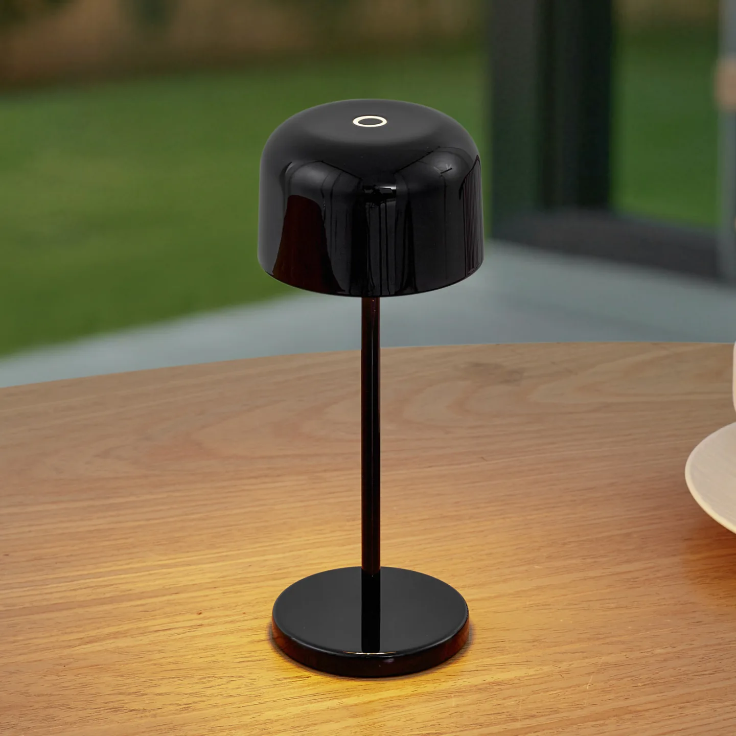Quill LED-batteridriven bordslampa, CCT, svart, dimbar - Lucande - Terrass - Modern - Aluminium - Med lampskärm