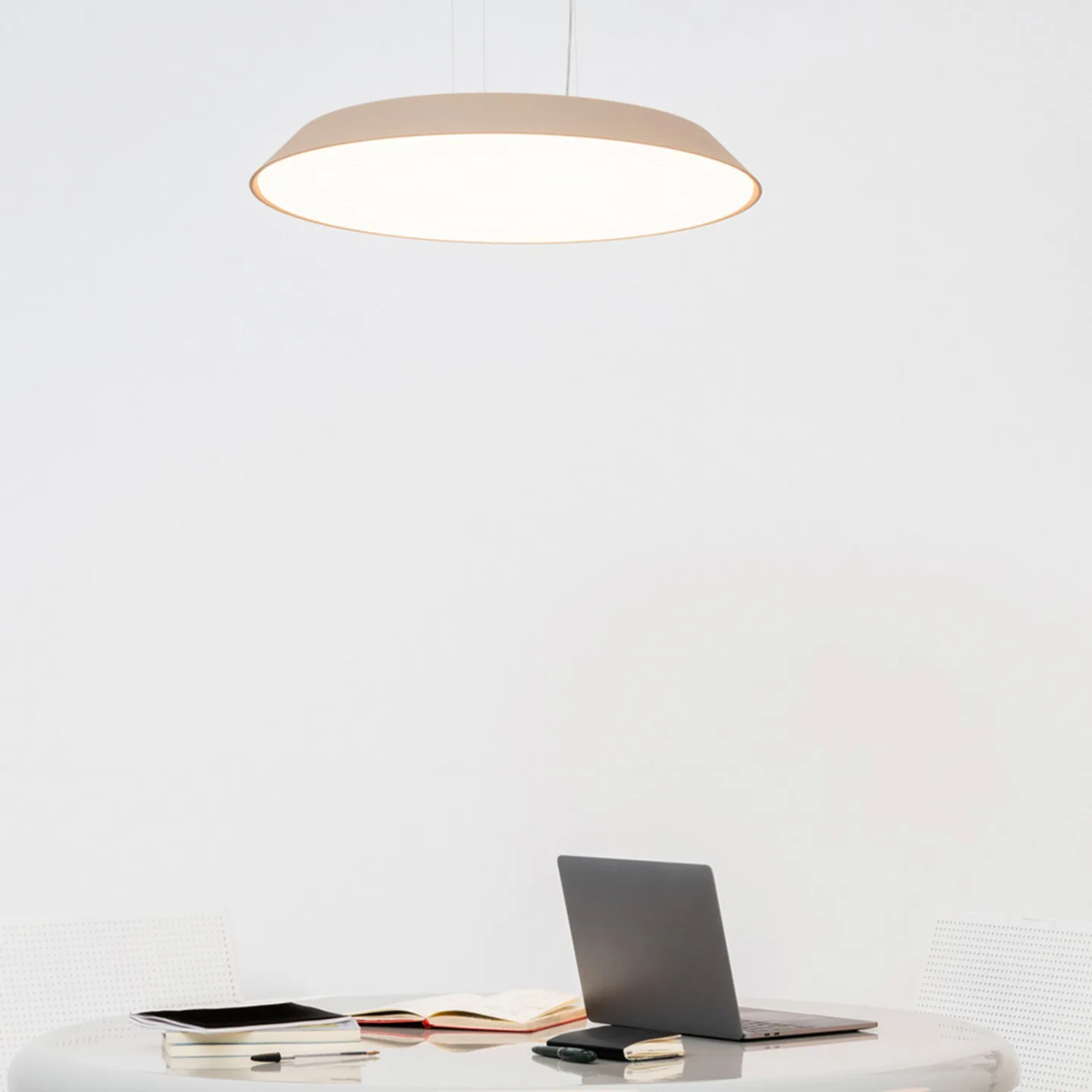 Febe S LED Pendelleuchte 2700K Taupe Grey - Artemide - Wohnzimmer - Modern - Kunststoff - Einflammig