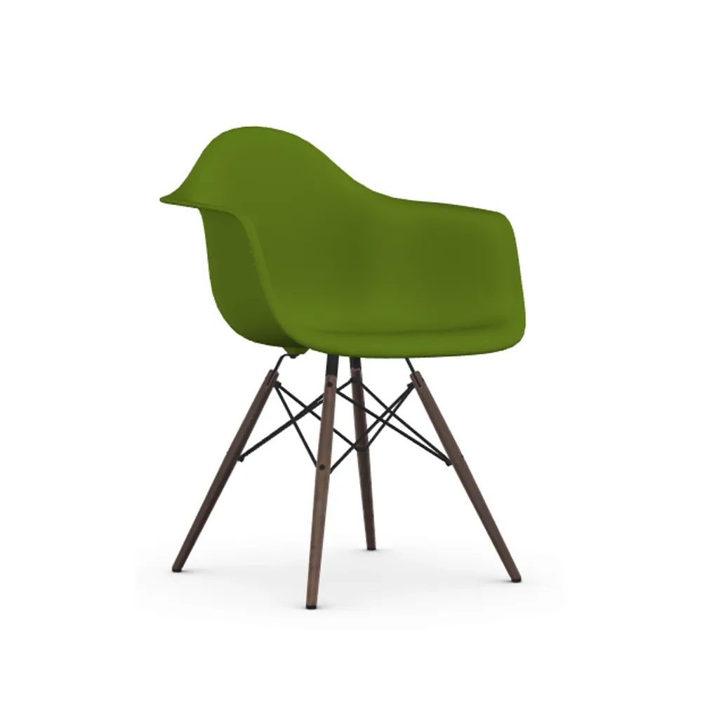 Vitra Eames Plastic Armchair RE DAW stol 48 forest-dark maple