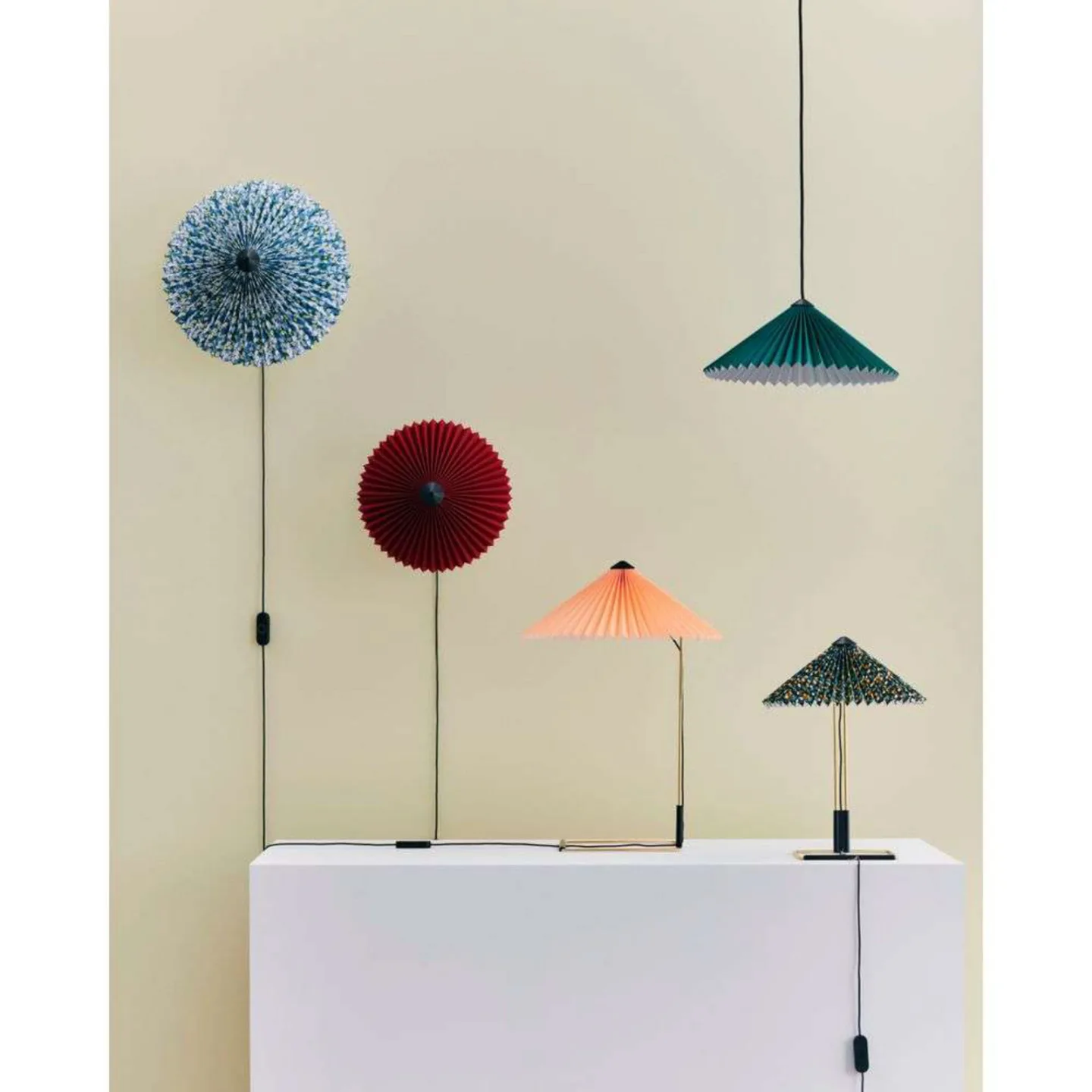 Matin Tischleuchte L Peach - Hay - Wohnzimmer - Stoff / Textil