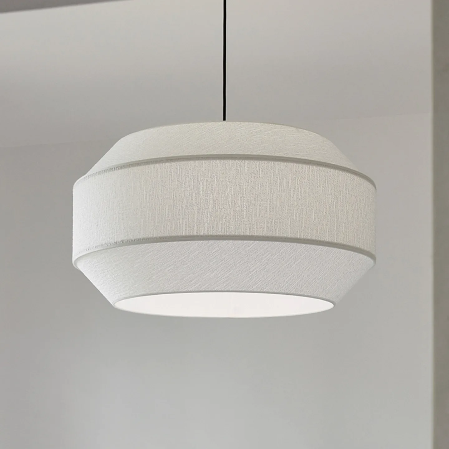 Cosiness Pendellampe, Ø 68 cm, weiß, Stoff - MARKET SET - Wohnzimmer - Design - Stoff / Textil - Einflammig