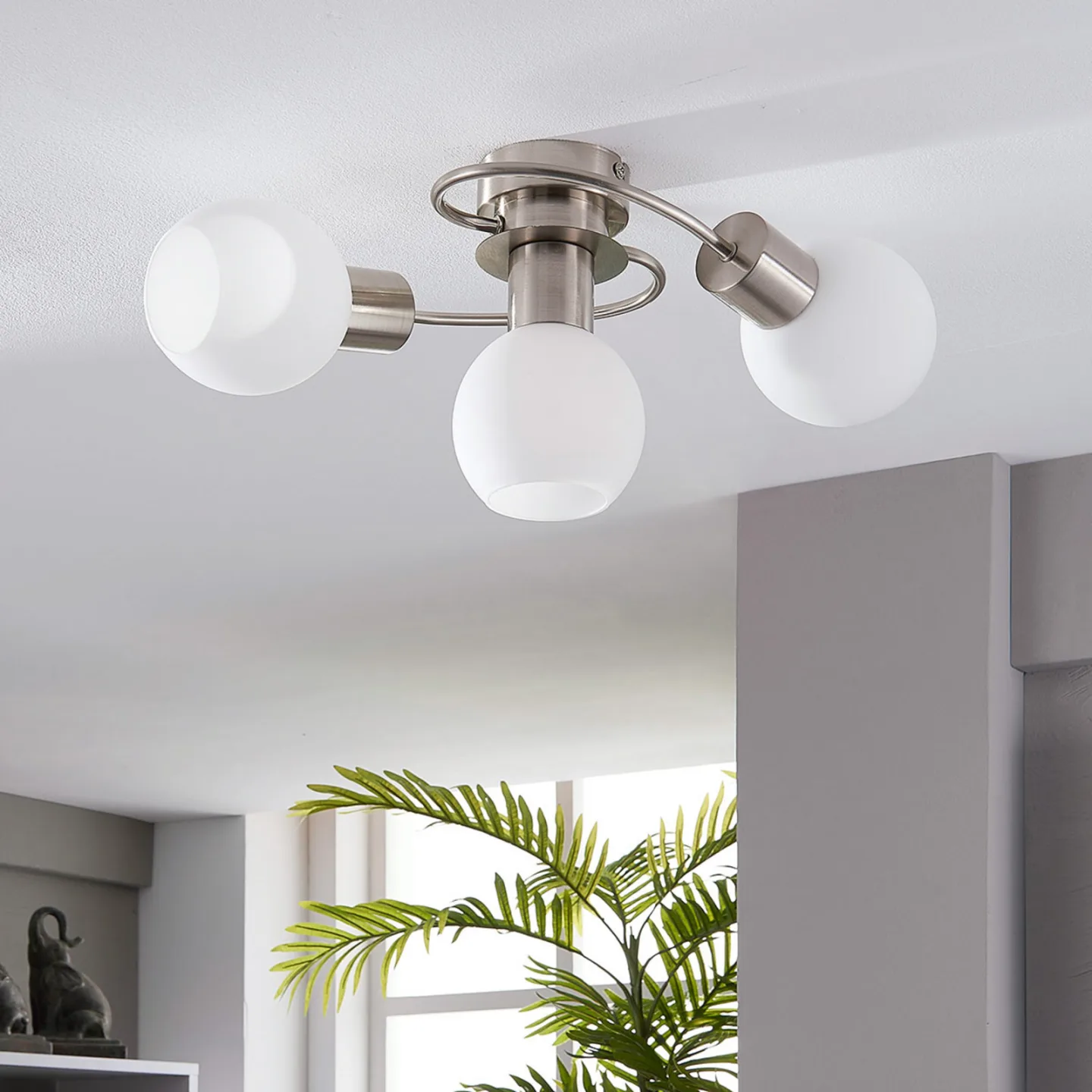 Ciala 3 Deckenleuchte White/Nickel - Lindby - Wohnzimmer - Modern - Glas - Kugel