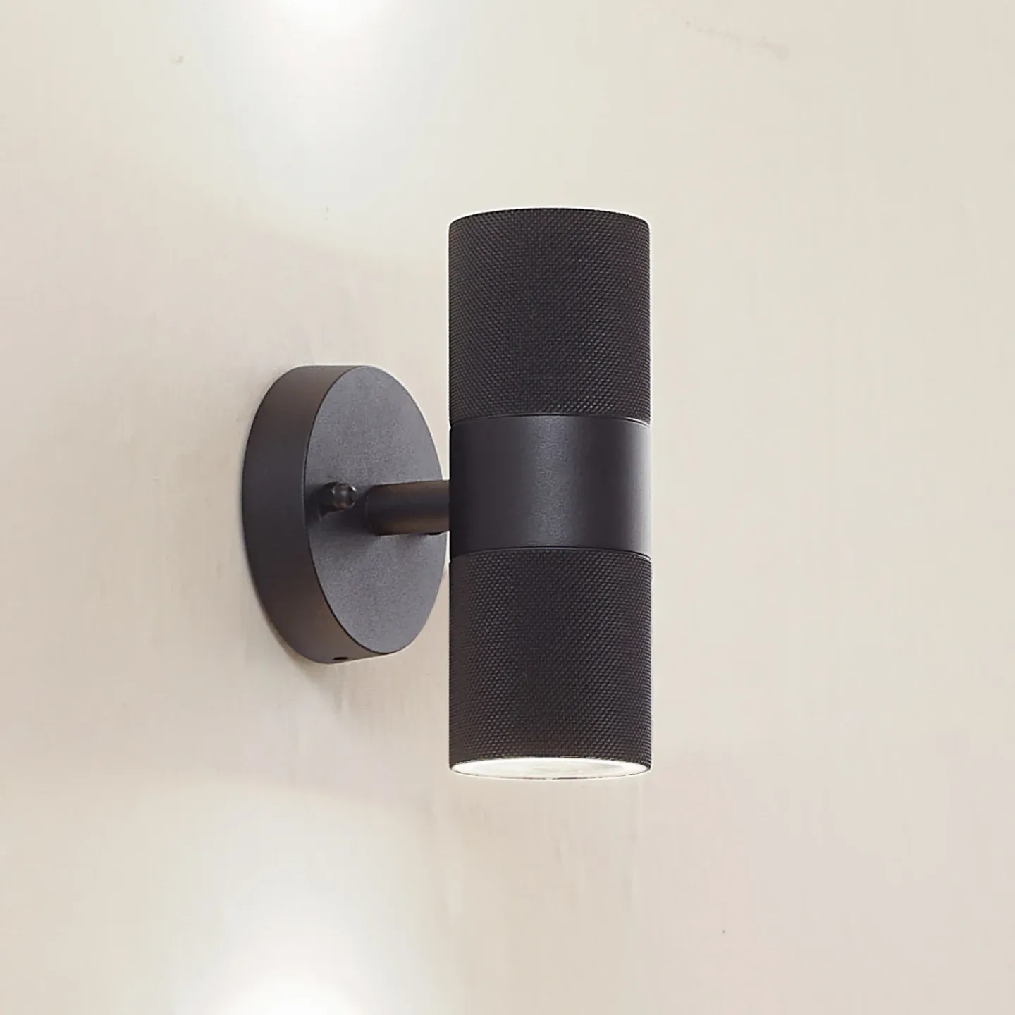 Jovane Außenwandleuchte, schwarz, Alu, 2-flammig - Lindby - Terrasse - Modern - Aluminium - Mehrflammig