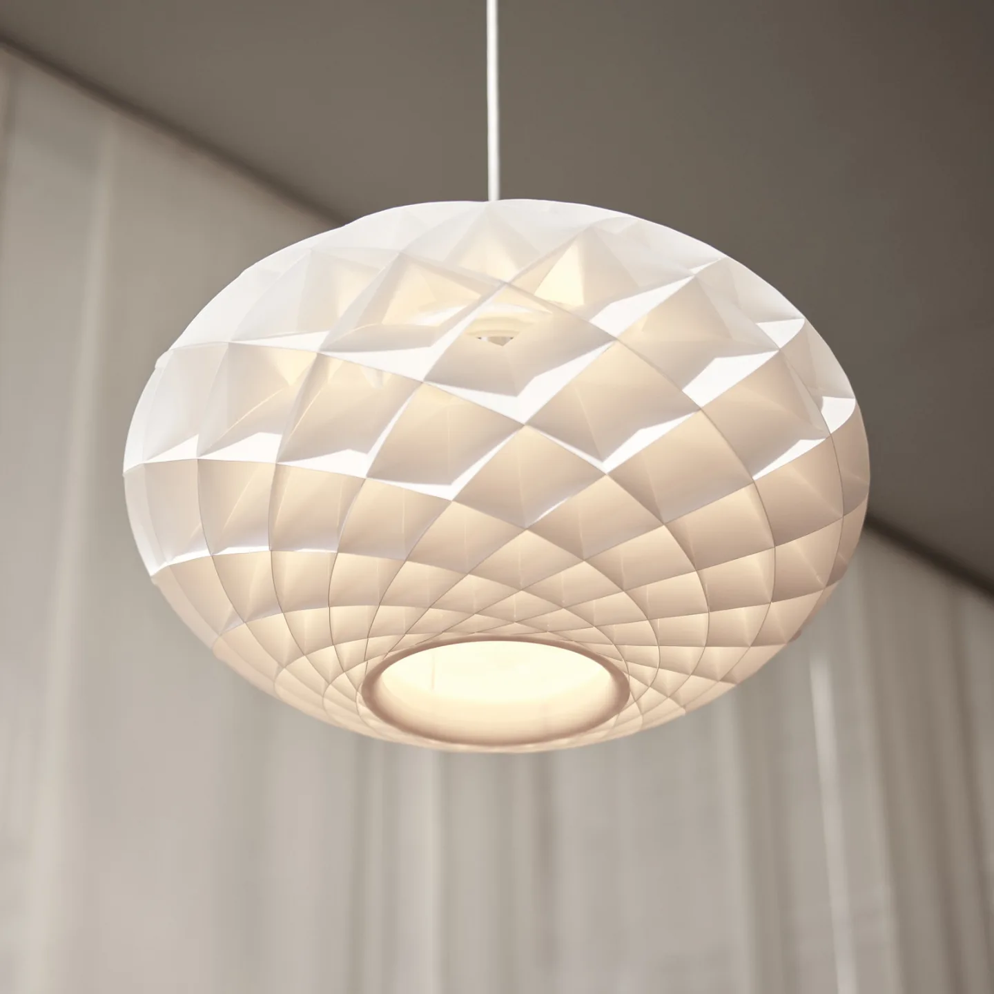 Patera Oval Pendelleuchte Matt White - Louis Poulsen - Wohnzimmer - Design - Kunststoff - Einflammig