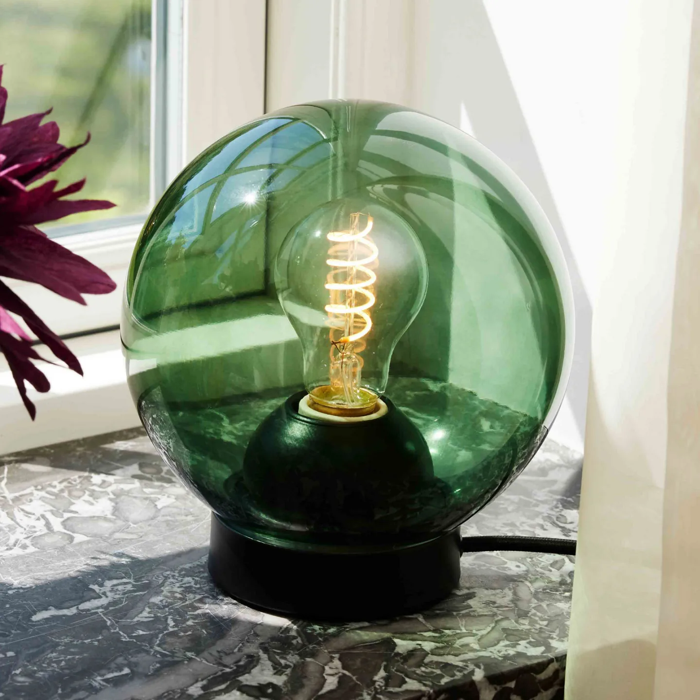BUBBLES Tischlampe, grün, Ø 18 cm, Glas, E27 - Halo Design - Wohnzimmer - Einflammig