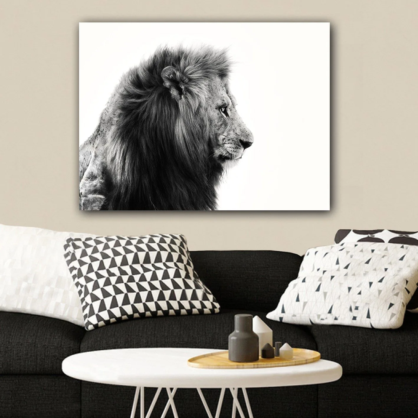 Canvastavla 70x100 cm - Majestätisk lejonprofil i svartvitt som utstrålar styrka och elegans - Svart / Vit
