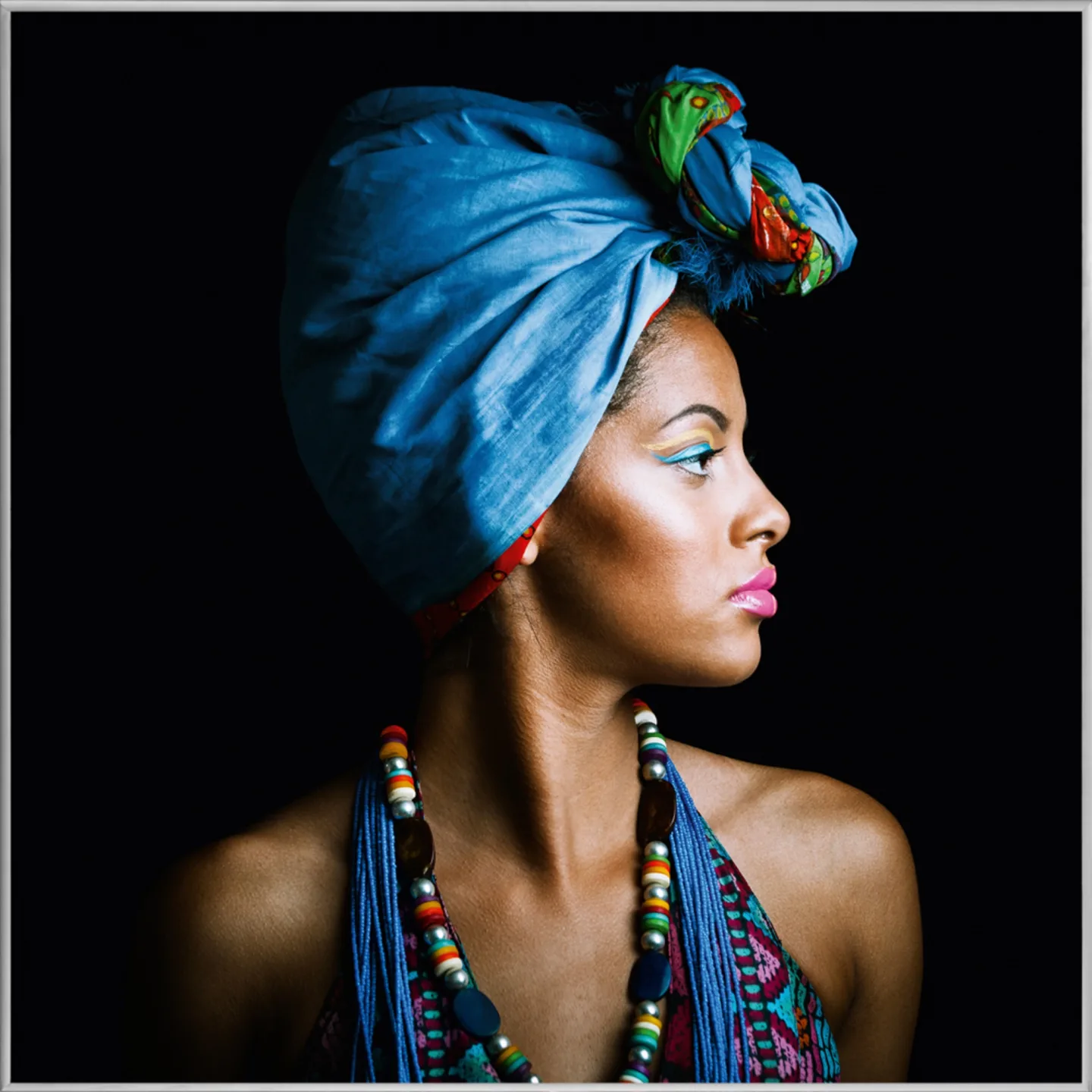 image LAND Bild mit Rahmen Schönheit mit Blauem Turban | Schubiger Möbel