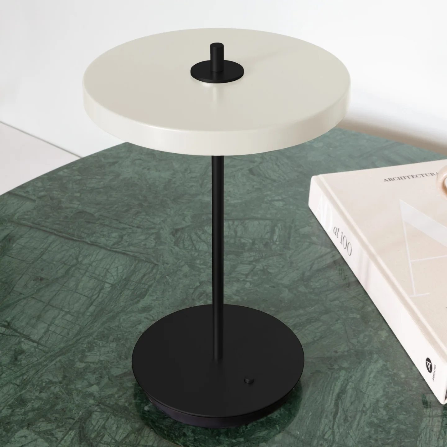 Asteria Move Portable Bordlampe Pearl White/Black - UMAGE - Stue - Design - Metal - Med skærm