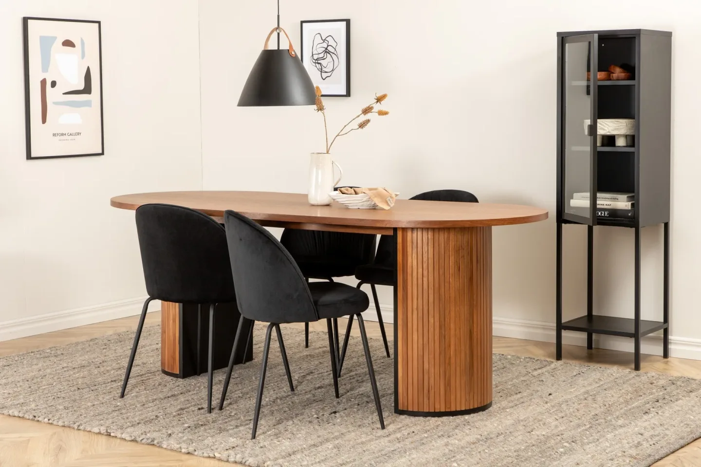 Biana Matgrupp 200 cm Oval inkl 4 Foyos Stolar - Valnötsbrun/Svart