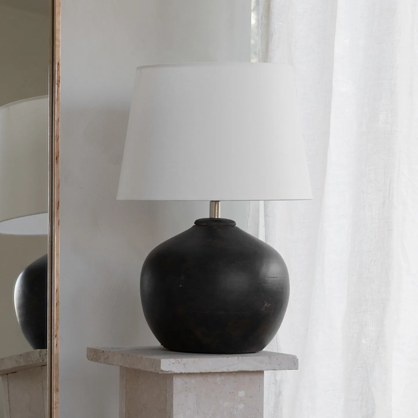 Mona Black Tischlampe, schwarz, Höhe 28cm, E27 - Watt & Veke - Wohnzimmer - Design - Keramik - Einflammig