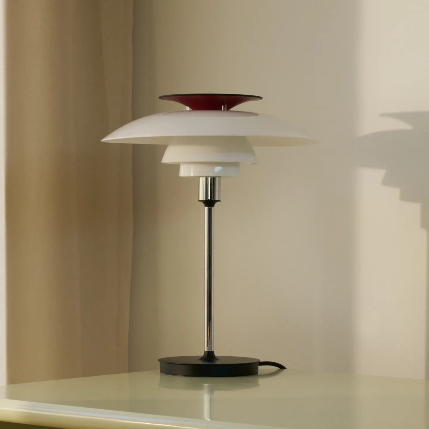 Louis Poulsen PH 80 bordslampa Vit opal, krompläterad