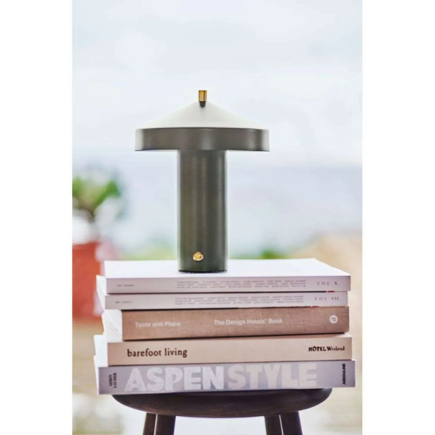 Hatto Portable Bordlampe Olive - OYOY Living Design - Stue - Metal