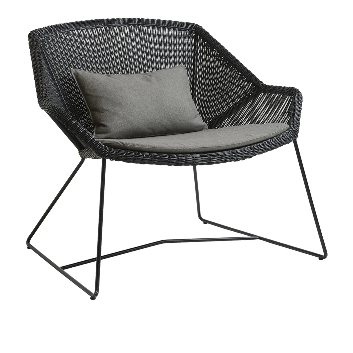 Cane-Line - Breeze Lounge Chair Black incl. Taupe Cushion, Cane-Line Weave - Fåtöljer utomhus - Strand+Hvass - Svart - Metall