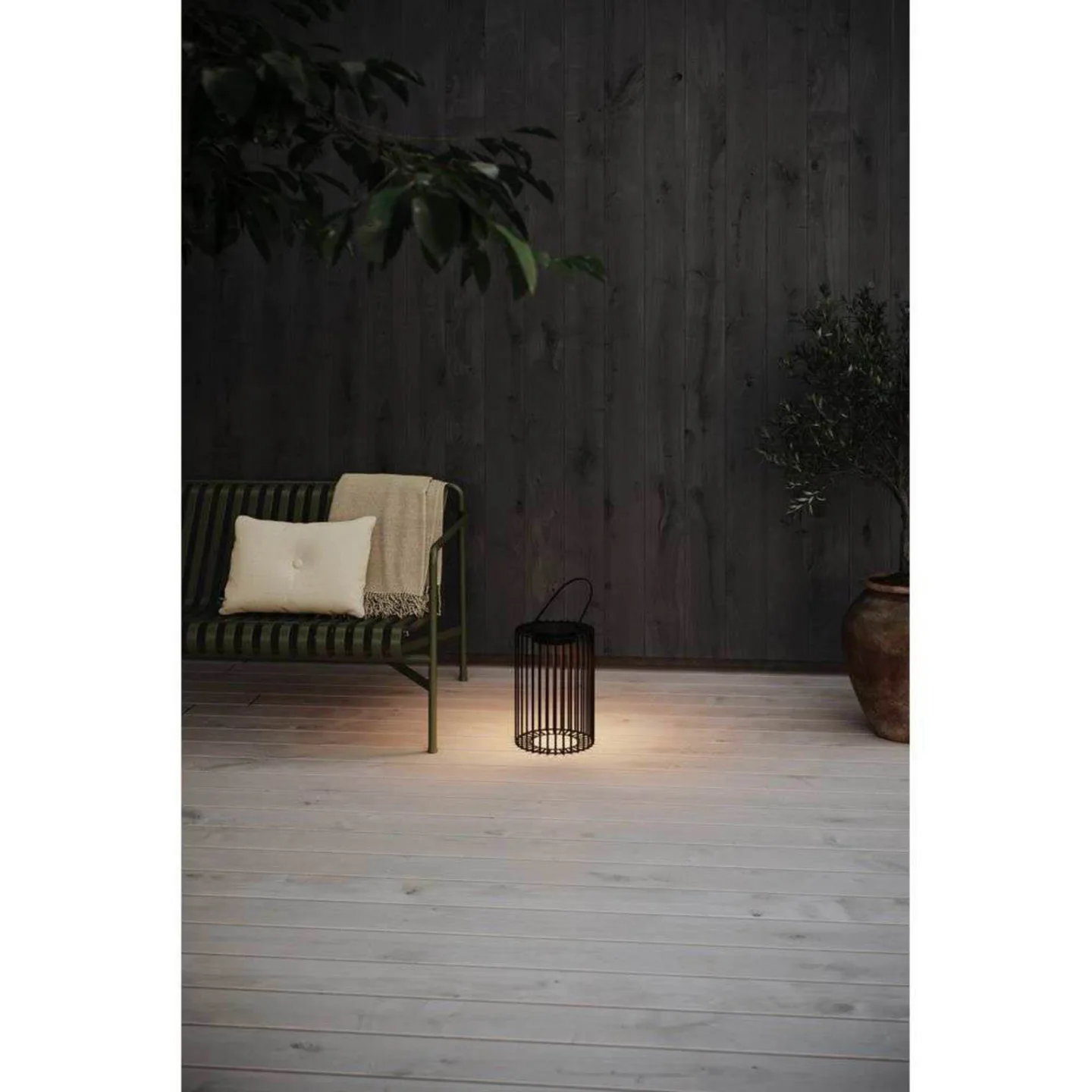 Cavia solcelledrevet utelampe, IP44, svart – Markslöjd - Terrasse - Metall - Lykt
