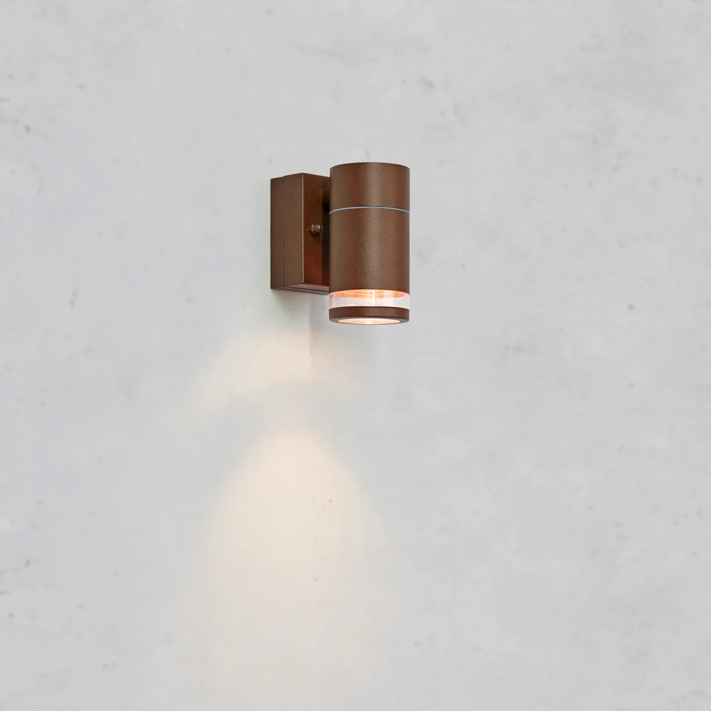Luno LED-Außenwandlampe, braun, Höhe 11 cm, IP65, dim. - Markslöjd - Skandinavisch - Aluminium - Einflammig