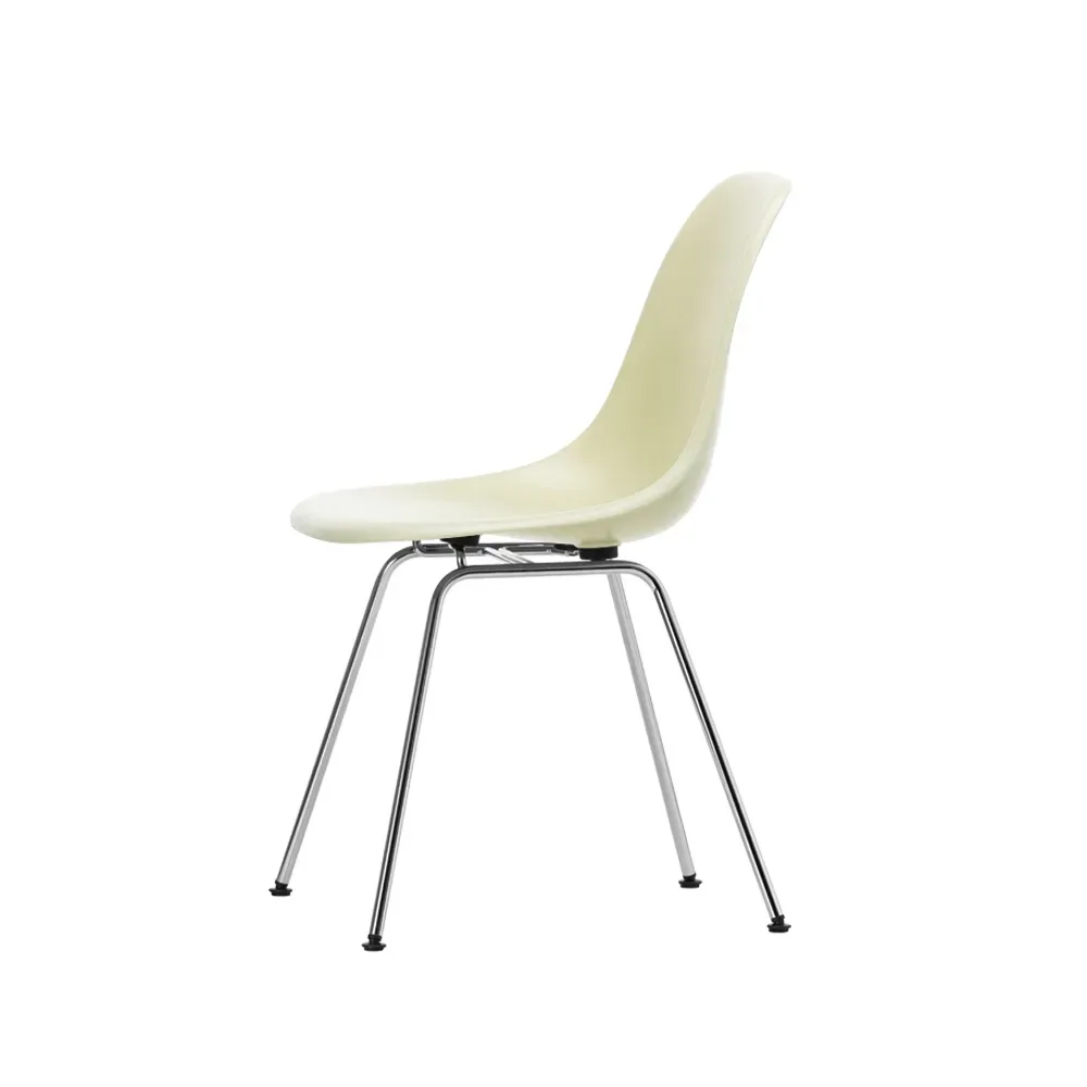 Vitra Eames fiberglass chairs DSX stol Parchment-Chrome