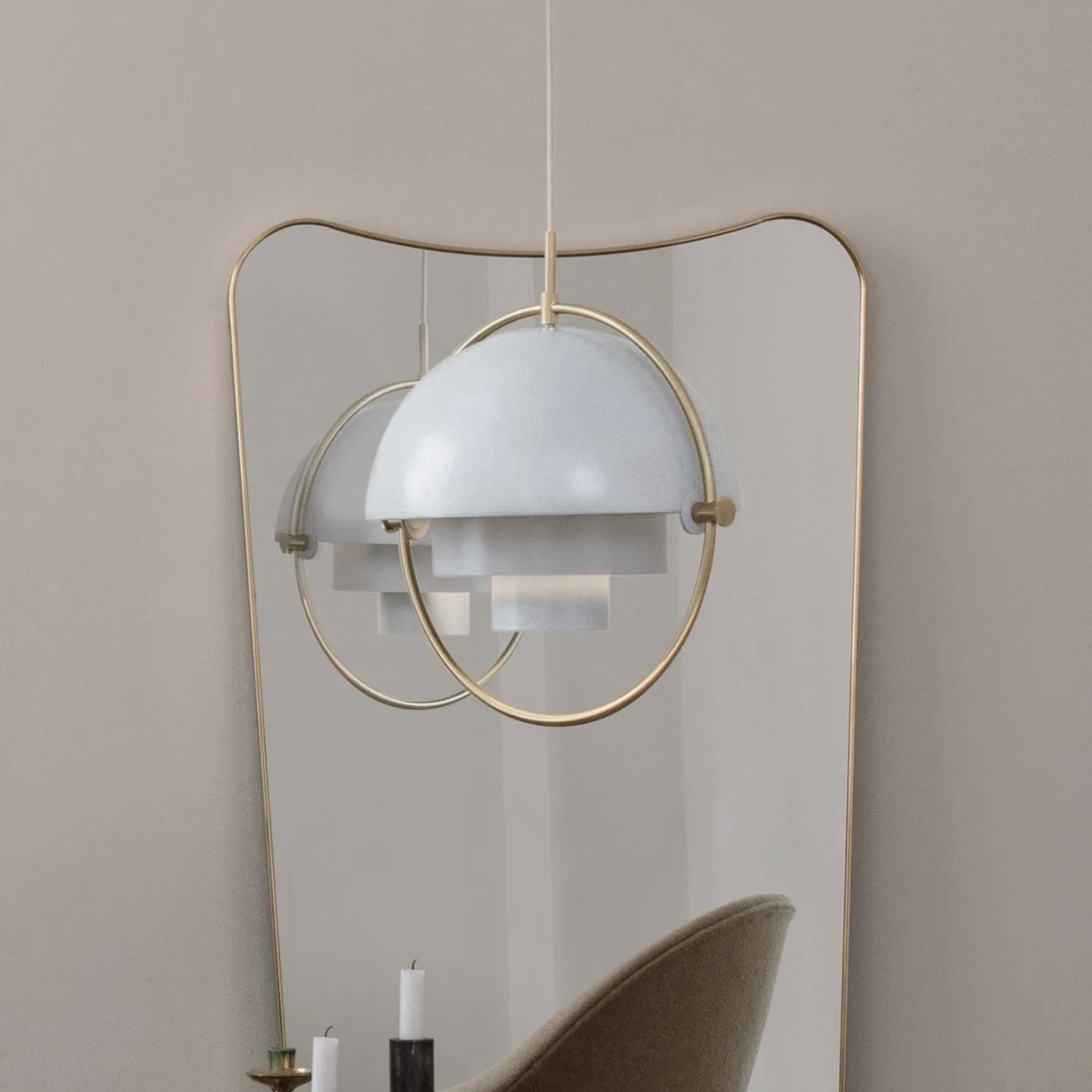 GUBI Multi-Lite Pendelleuchte small Messing-weiß