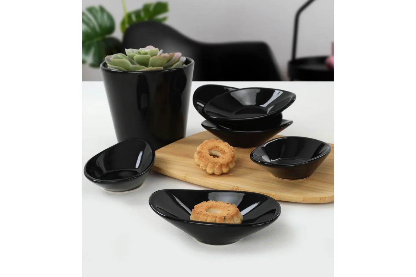 Katyayani Djup Tallrik 12 cm - Svart