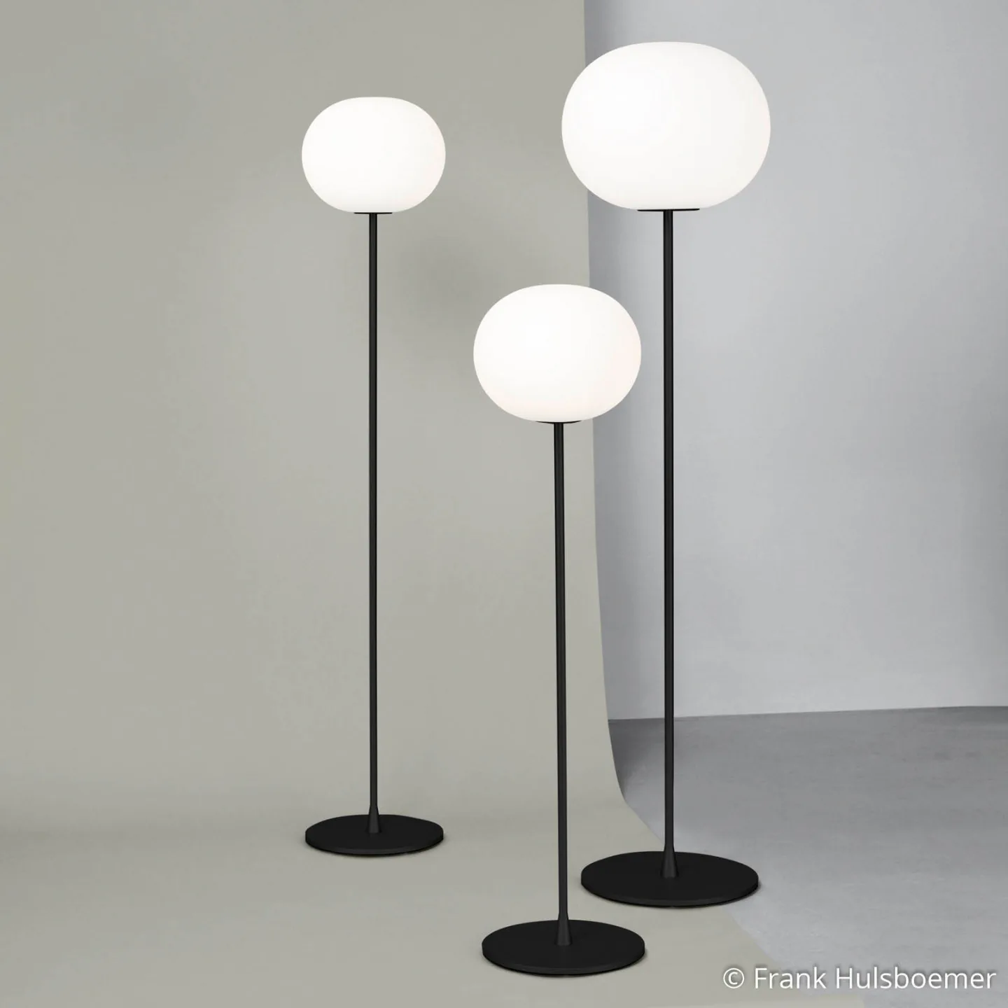 Glo-Ball F1 Stehleuchte Matt Black/Opal - Flos - Wohnzimmer - Design - Glas - Mit Schirm