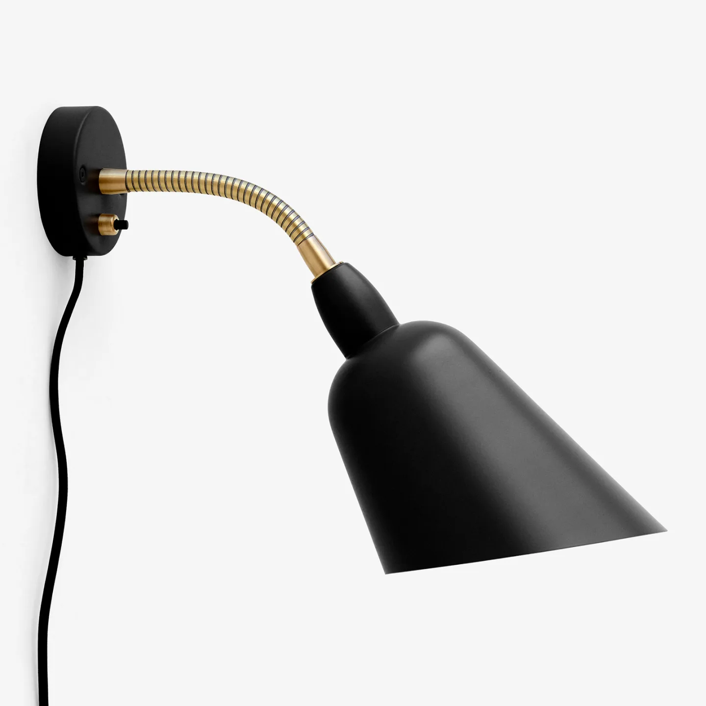 Bellevue AJ9 Wandleuchte Black/Brass - &Tradition - Wohnzimmer - Design - Metall - Einflammig