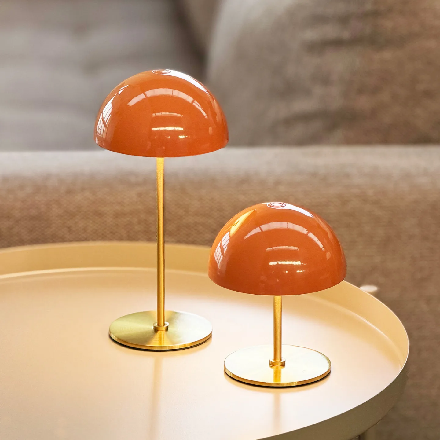 Along LED-bordlampe, oransje, sett med 2 stk. - Dyberg Larsen - Stue - Skandinavisk - Metall - Med skjerm