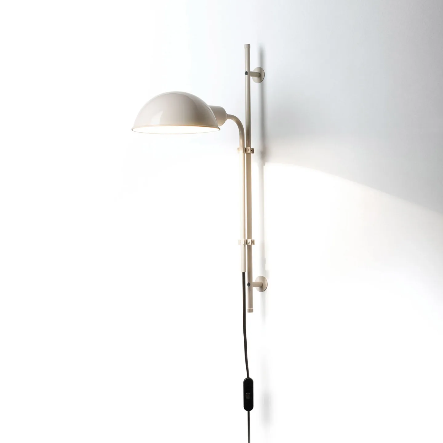 Funiculi Wandleuchte Off-White - Marset Funiculí A - Wohnzimmer - Design - Metall - Einflammig