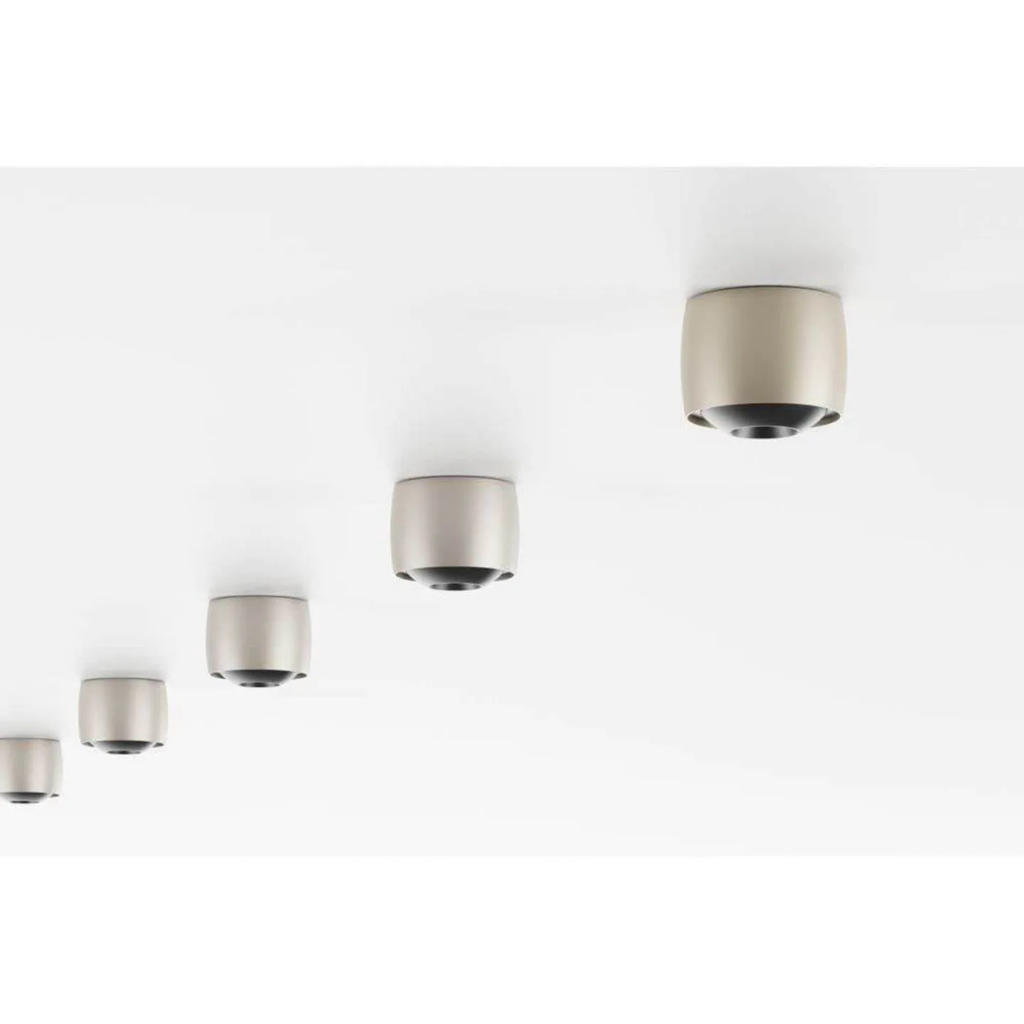 Air taklampe Soft Ivory - LOOM DESIGN - Stue - Moderne - Aluminium - Med en lyskilde