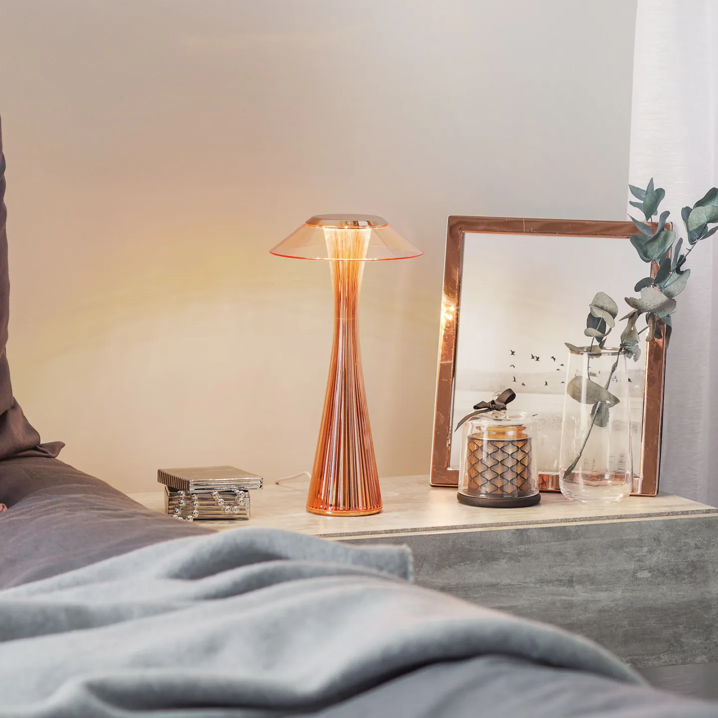 Space Bordslampa Koppar - Kartell - Vardagsrum - Design - Plast - Med lampskärm