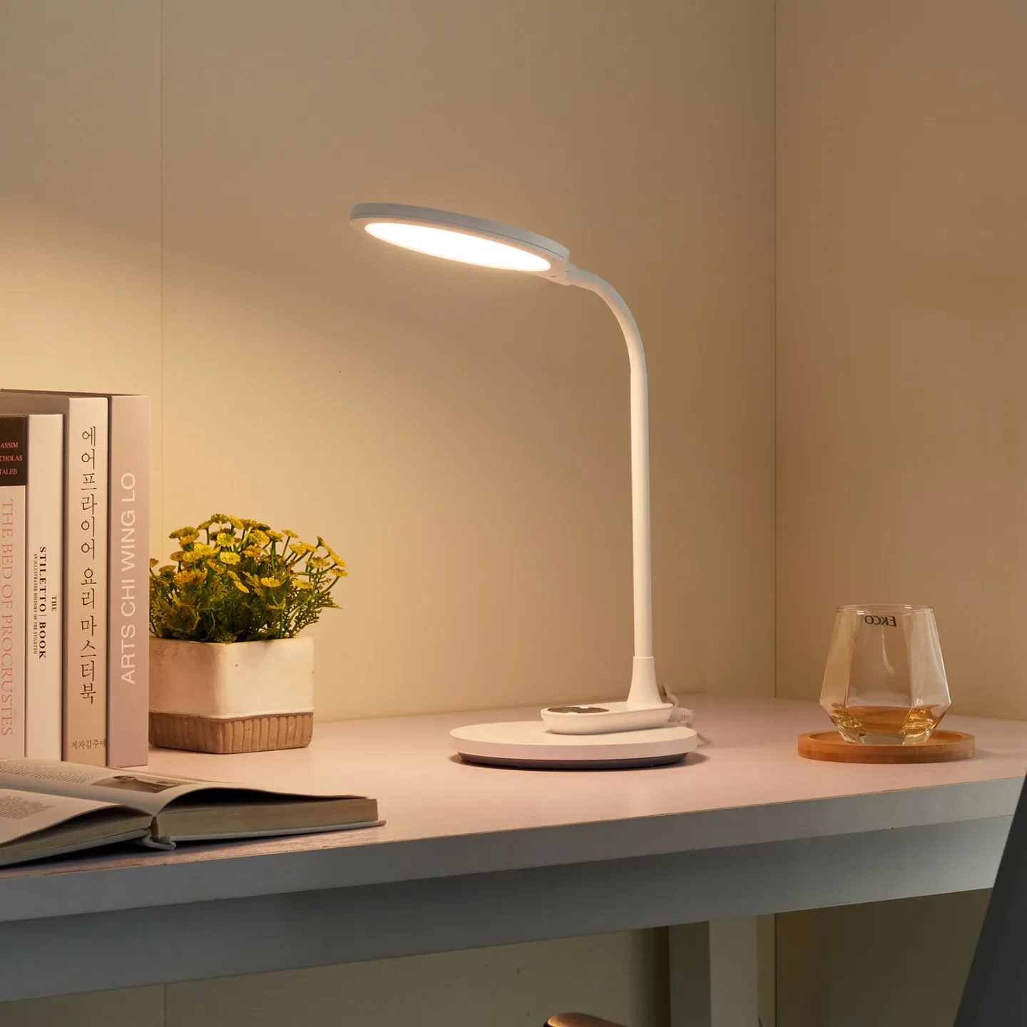 Valtaria LED Bordlampe/Væglampe CCT White - Lindby - Kontor / arbejdsværelse - Moderne - Plastik - Med én lyskilde
