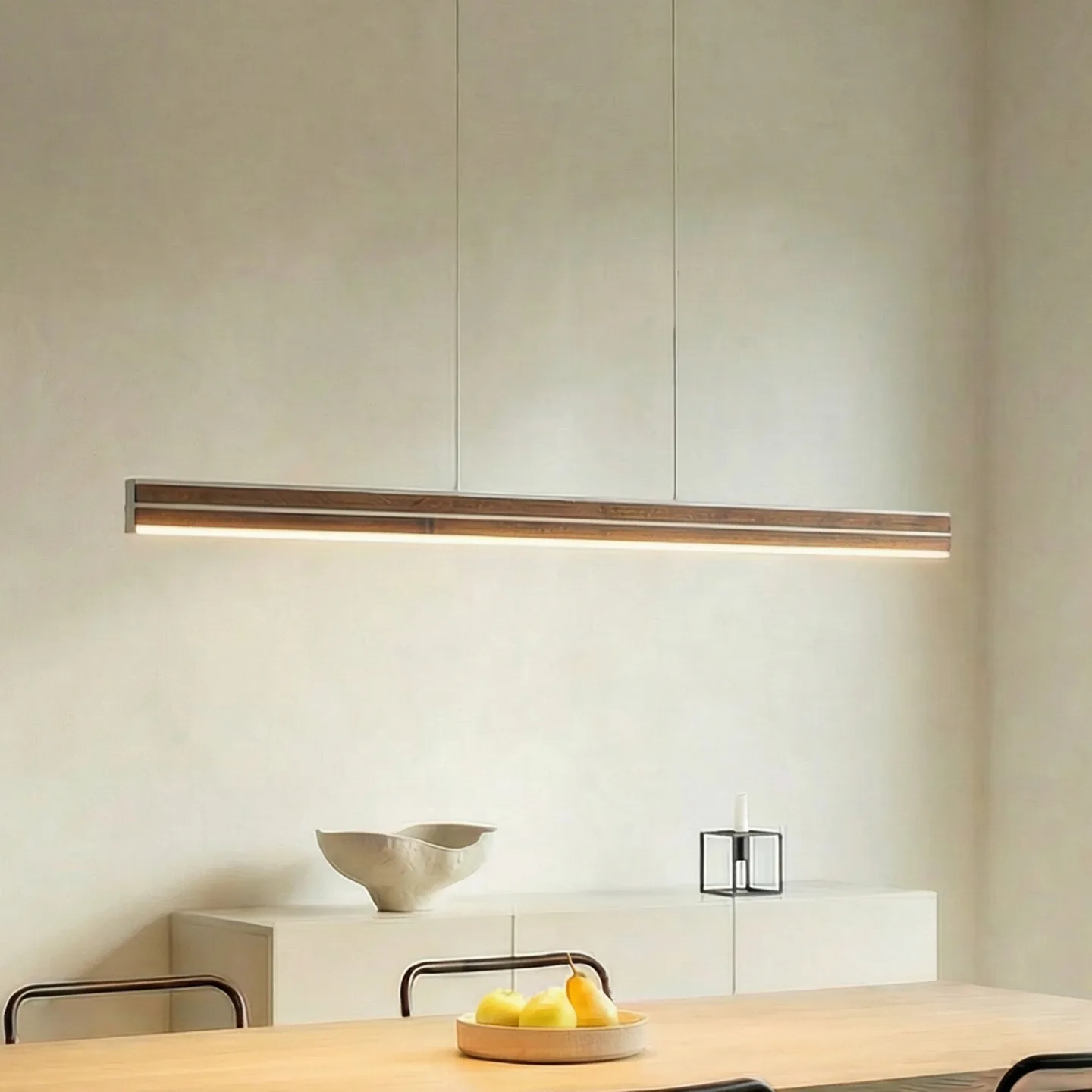 Lisene LED-hængelampe, valnød/sølv, CCT, 117 cm - Quitani - Spisestue - Design - Træ - Lineær