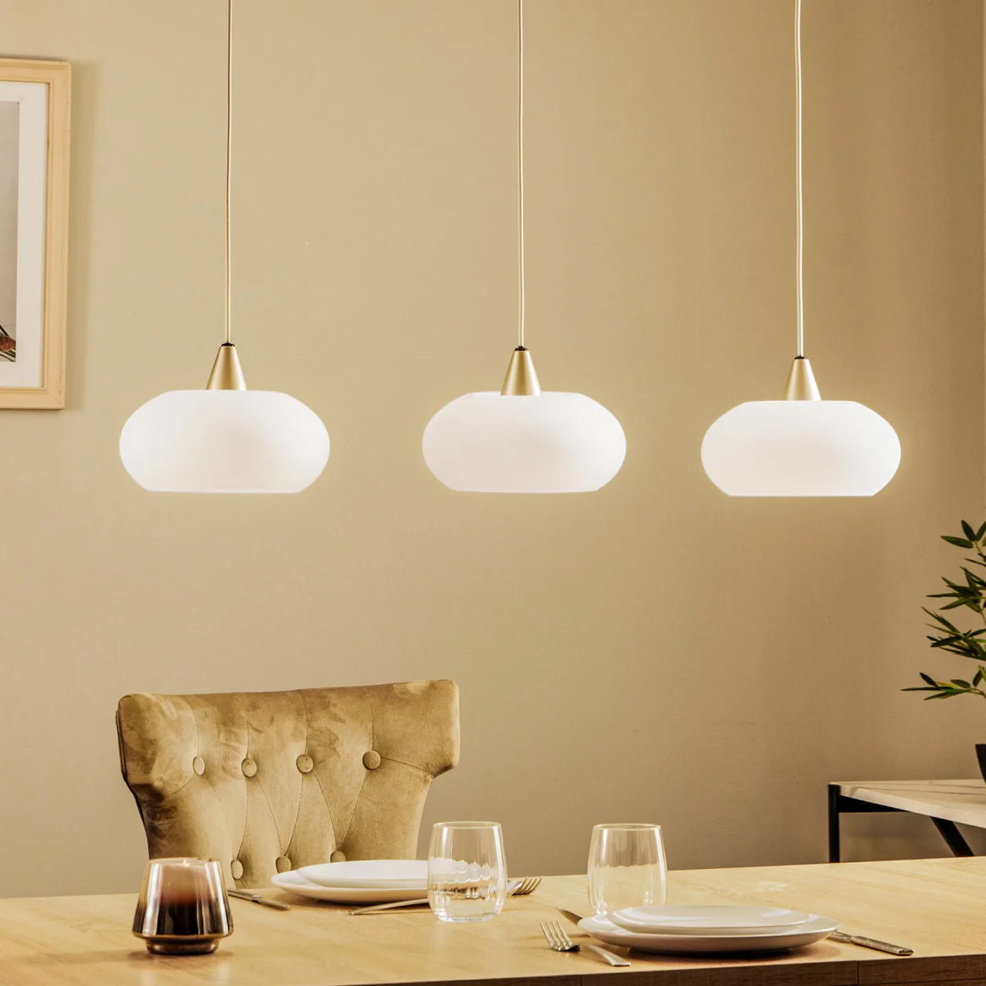 Lucande Hängeleuchte Sharvil, 3-flammig, weiß, Glas, 97cm - Wohnzimmer - Design - Mehrflammig