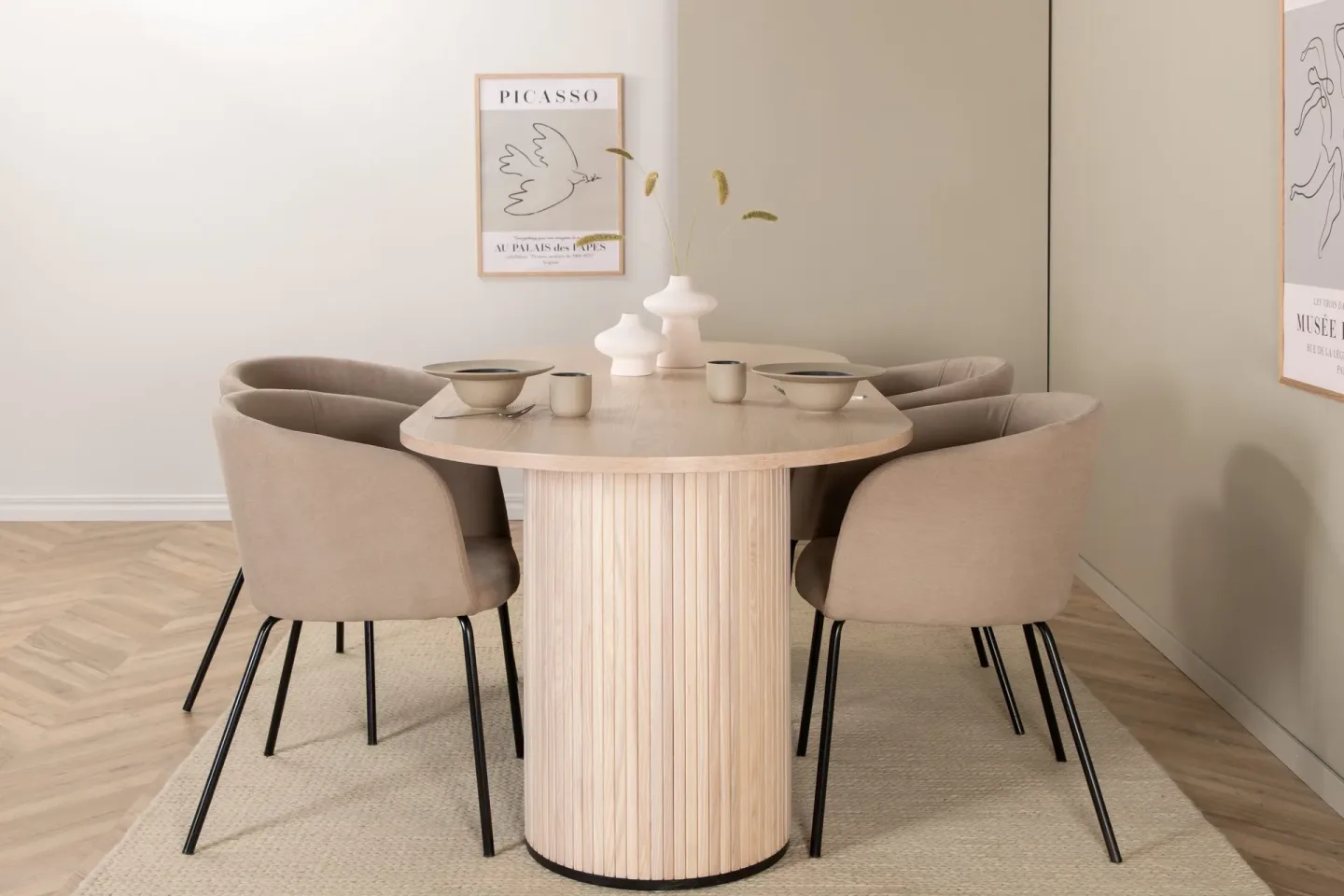 Biana Matgrupp 200 cm Oval inkl 4 Berita Stolar - Beige/Svart