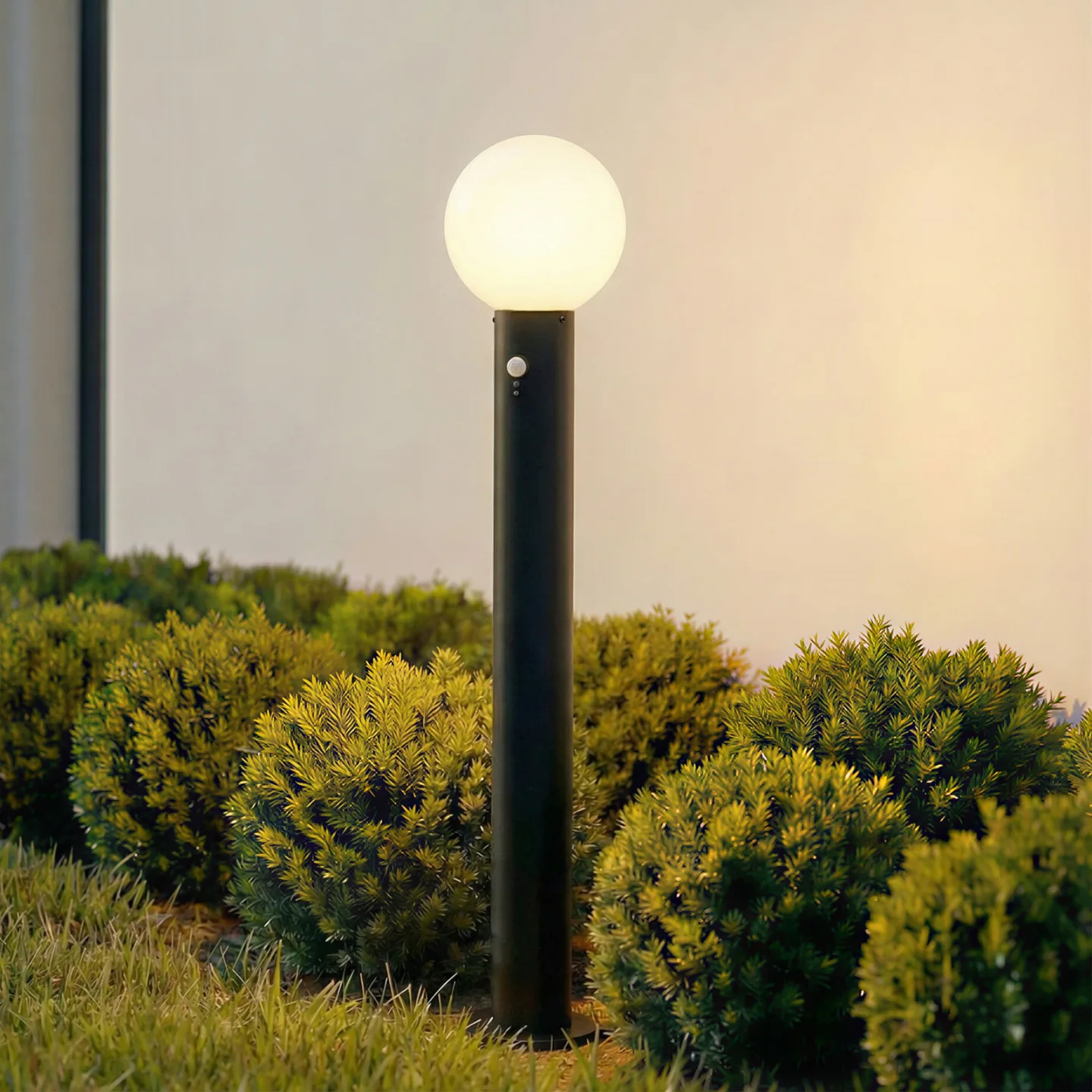 Dangan Wegeleuchte, 90 cm, Sensor, Glas, weiß - Lindby - Terrasse - Modern - Einflammig