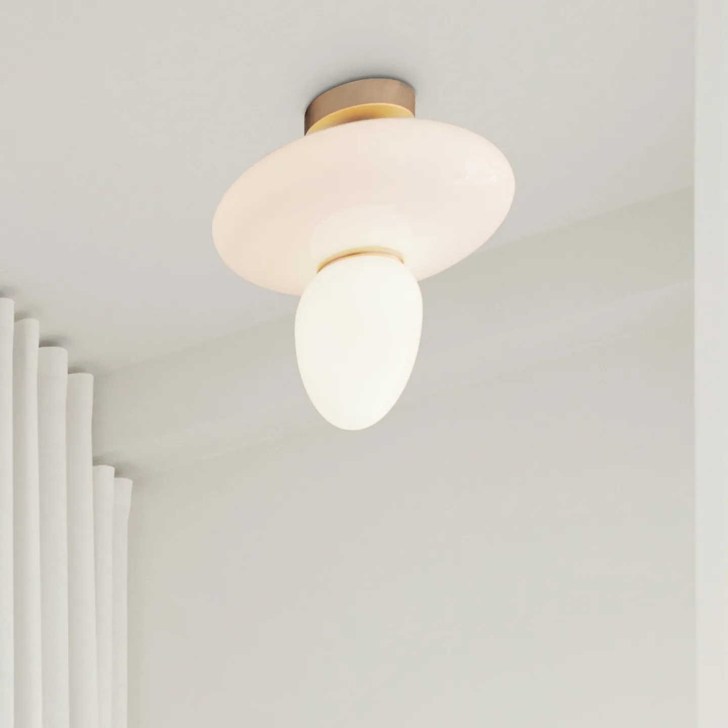Rizzatto 42 Deckenleuchte Opal/Satin Brass - Nuura Nuura Aps - Wohnzimmer - Design - Glas