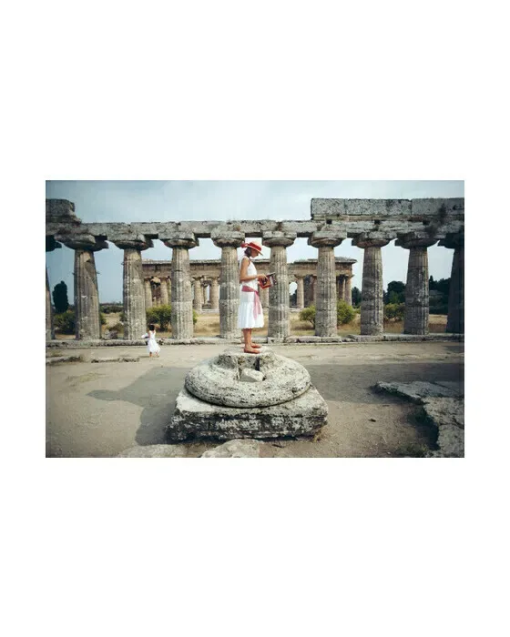 Laura Hawk in Paestum