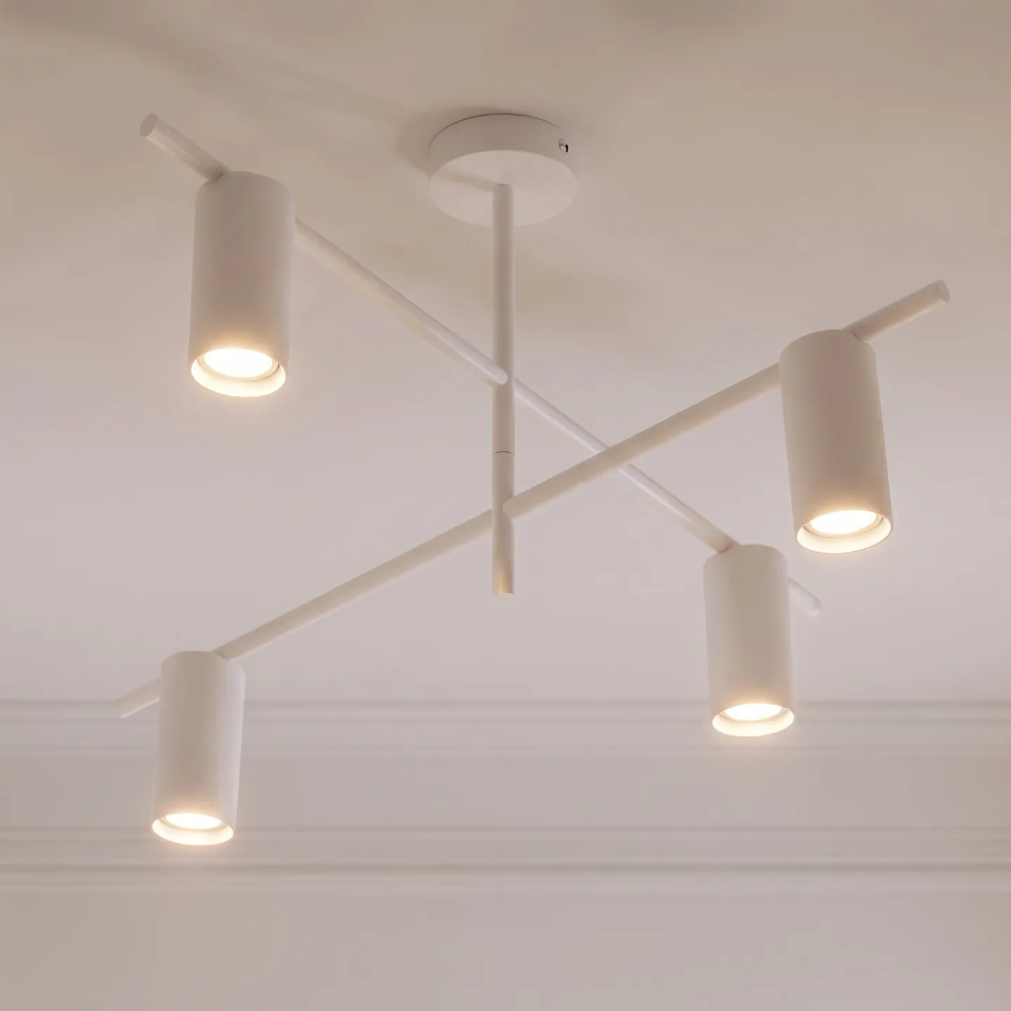 Marilou Deckenleuchte, 4-flammig, weiß, Ø 70 cm - Lindby - Wohnzimmer - Modern - Metall - Mehrflammig