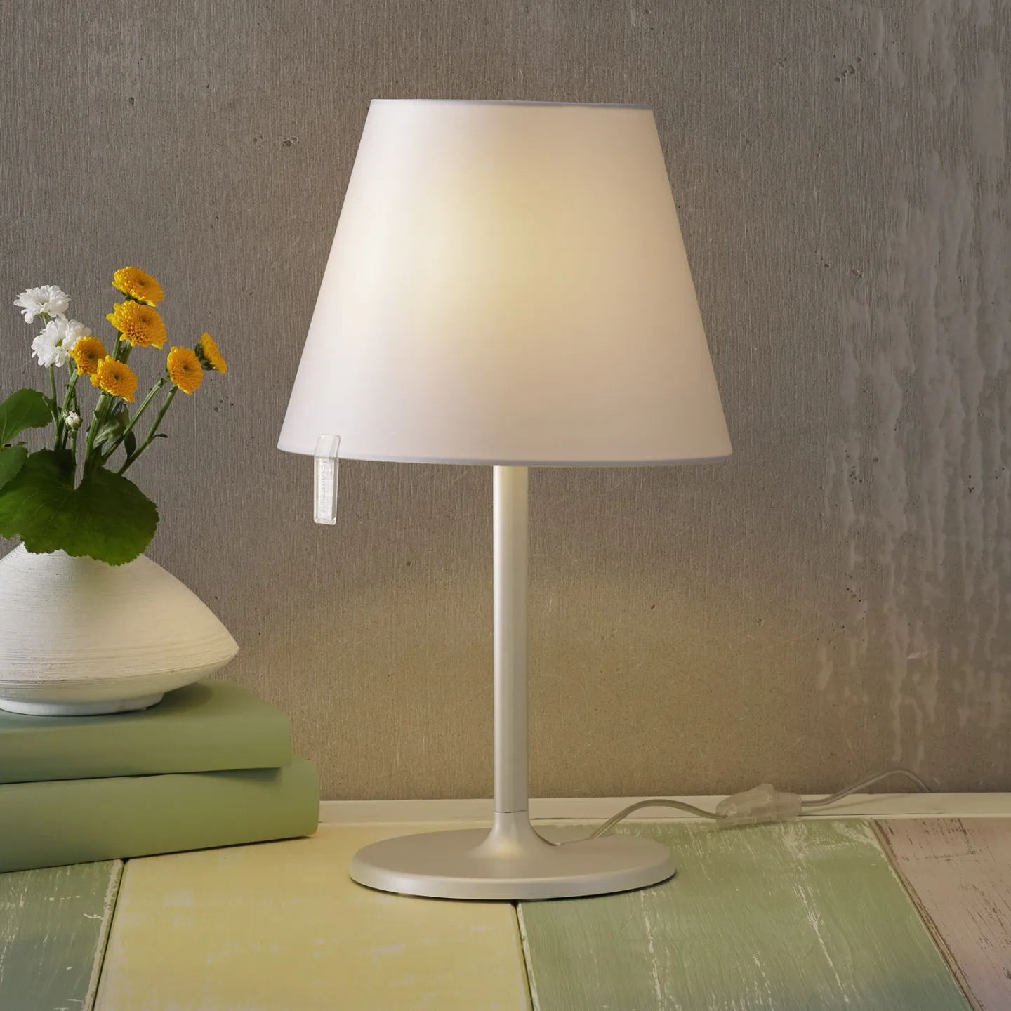 Melampo Notte T Tischleuchte Grau - Artemide - Wohnzimmer - Design - Stoff / Textil - Mit Schirm