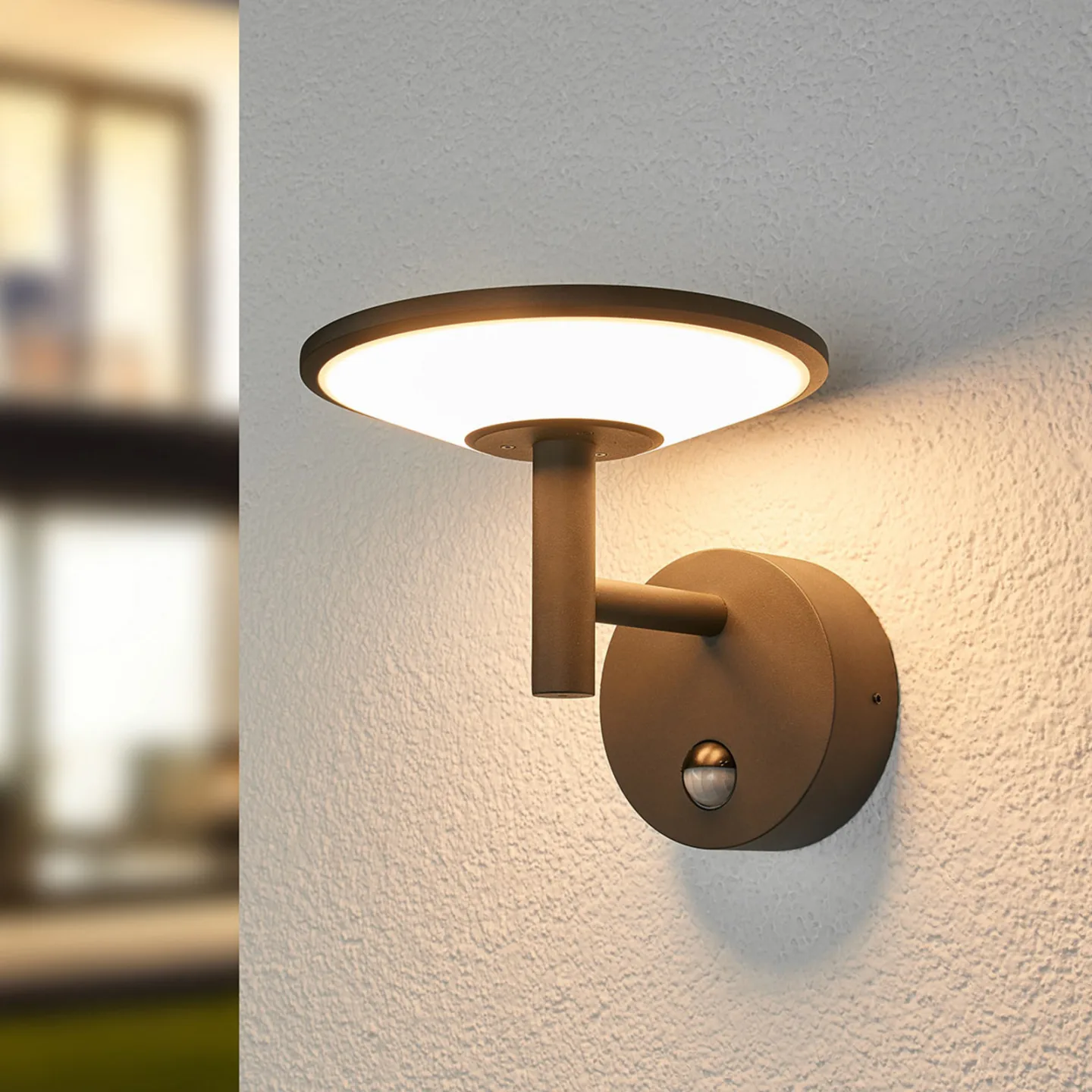 Fenia Außenwandleuchte w/Sensor Anthracite/Opal - Lucande - Terrasse - Modern - Aluminium - Einflammig
