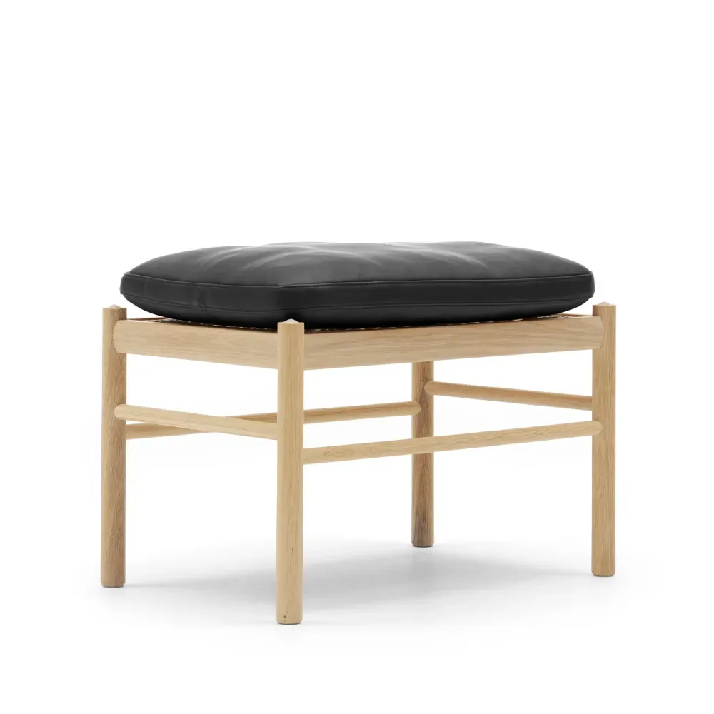 Carl Hansen & Søn OW149F Colonial fotpall Thor 301 läder-såpad ek