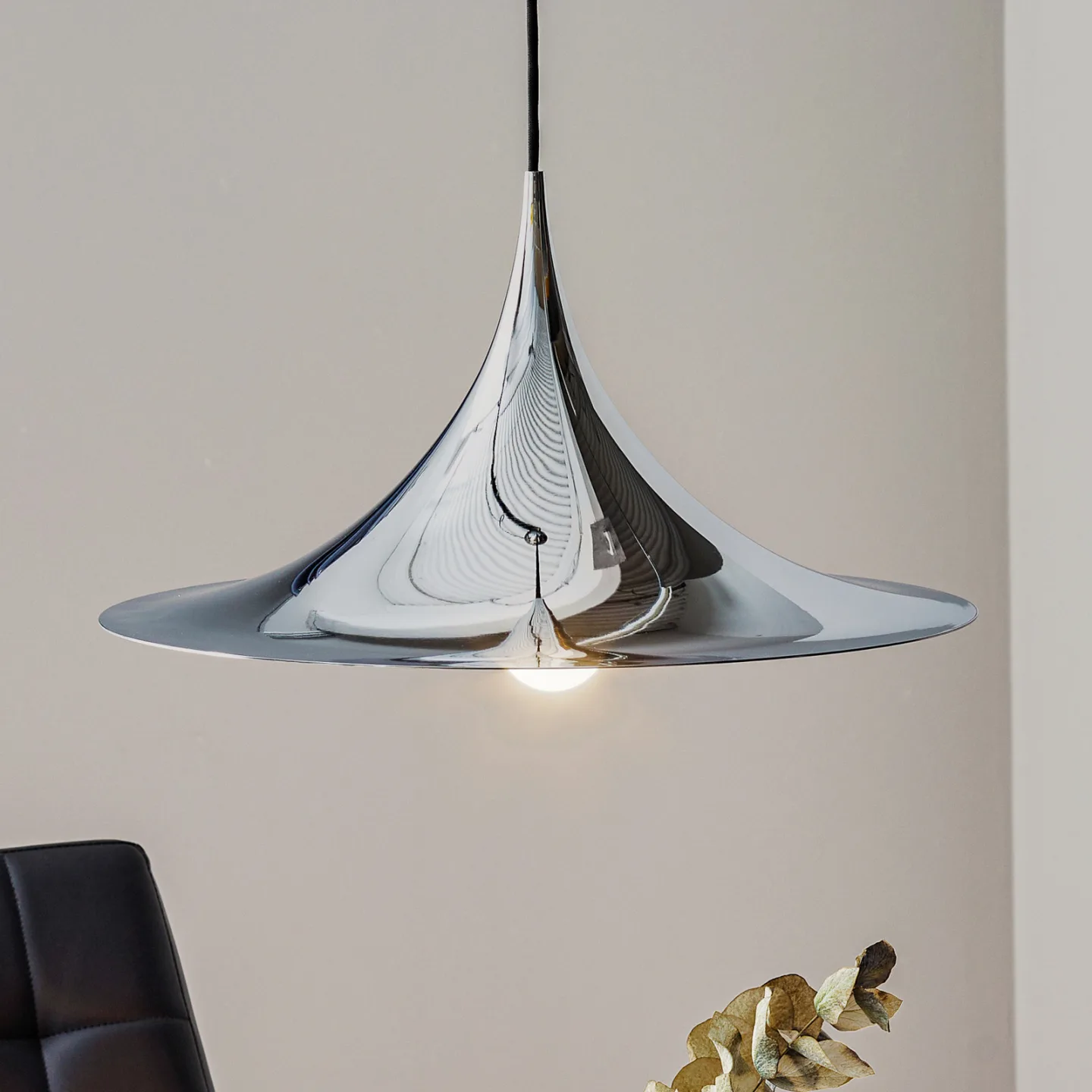 Semi Pendel Ø47 Krom - GUBI - Stue - Design - Metall - Med en lyskilde