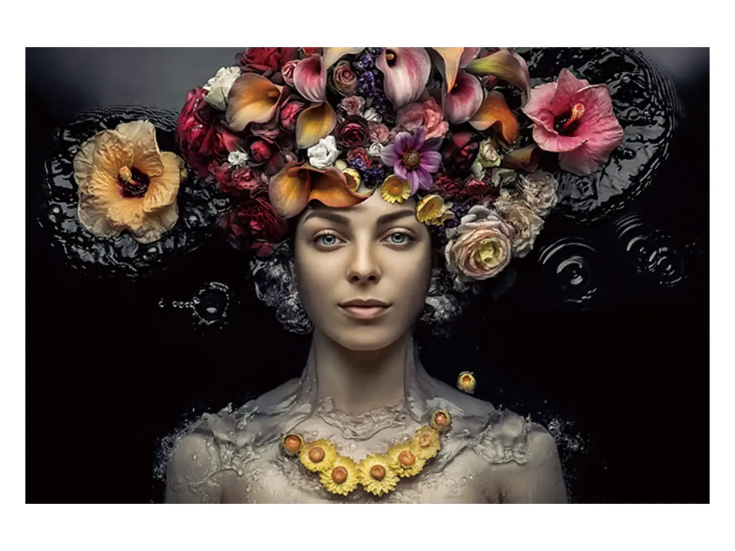 image LAND Digitaldruck auf Glas Damen mit Blumenperücke 100x150 cm | Schubiger Möbel