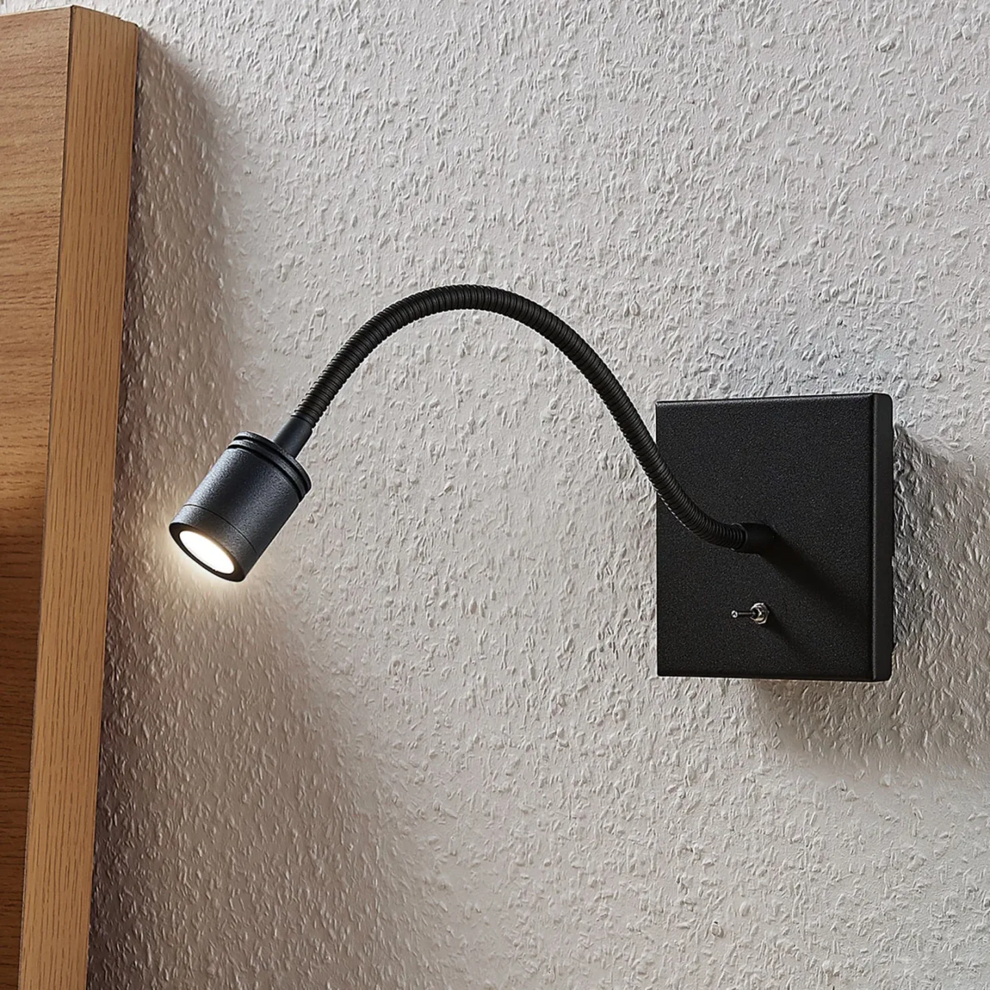 Mayar Wandleuchte Black - Lindby - Schlafzimmer - Modern - Metall - Eckig