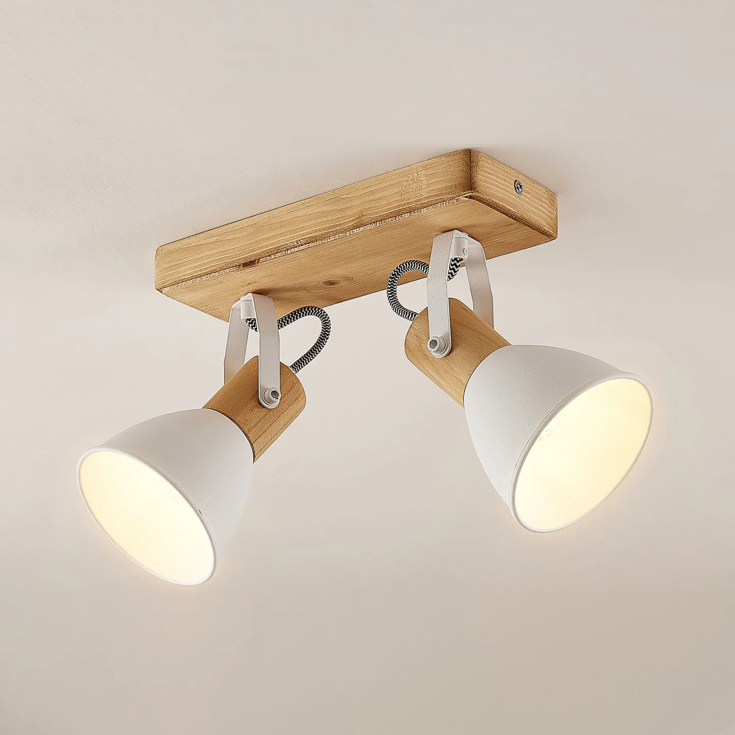 Merela 2 Deckenleuchte Wood/White - Lindby - Wohnzimmer - Skandinavisch - Holz - Mehrflammig