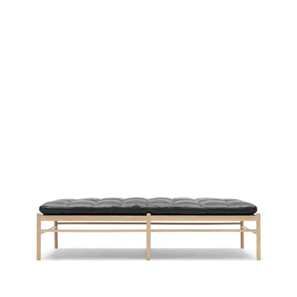 Carl Hansen & Søn OW150 dagbädd Loke 7150 läder svart-såpad ek