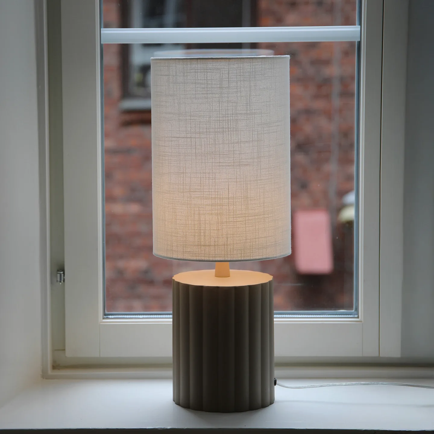 Can Tischleuchte Weiß/Beige - Markslöjd - Wohnzimmer - Keramik - Mit Schirm