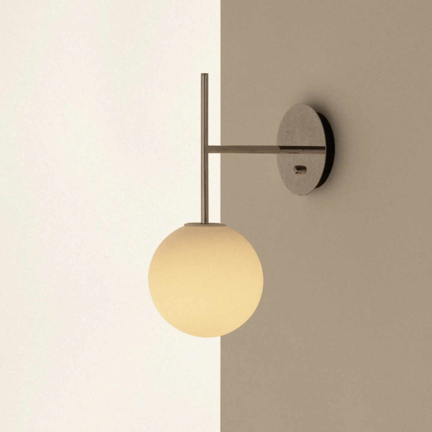 TR Bulb Suspended Wandleuchte Polished Steel - Audo Copenhagen - Wohnzimmer - Design - Glas - Kugel