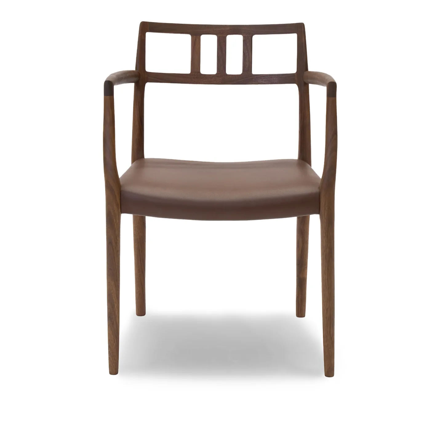 J.L. Møller - Model 64 armchair Walnut, Oil, Leather – Roma 909 - Matstolar - Niels Otto Møller - Brun - Läder/Trä