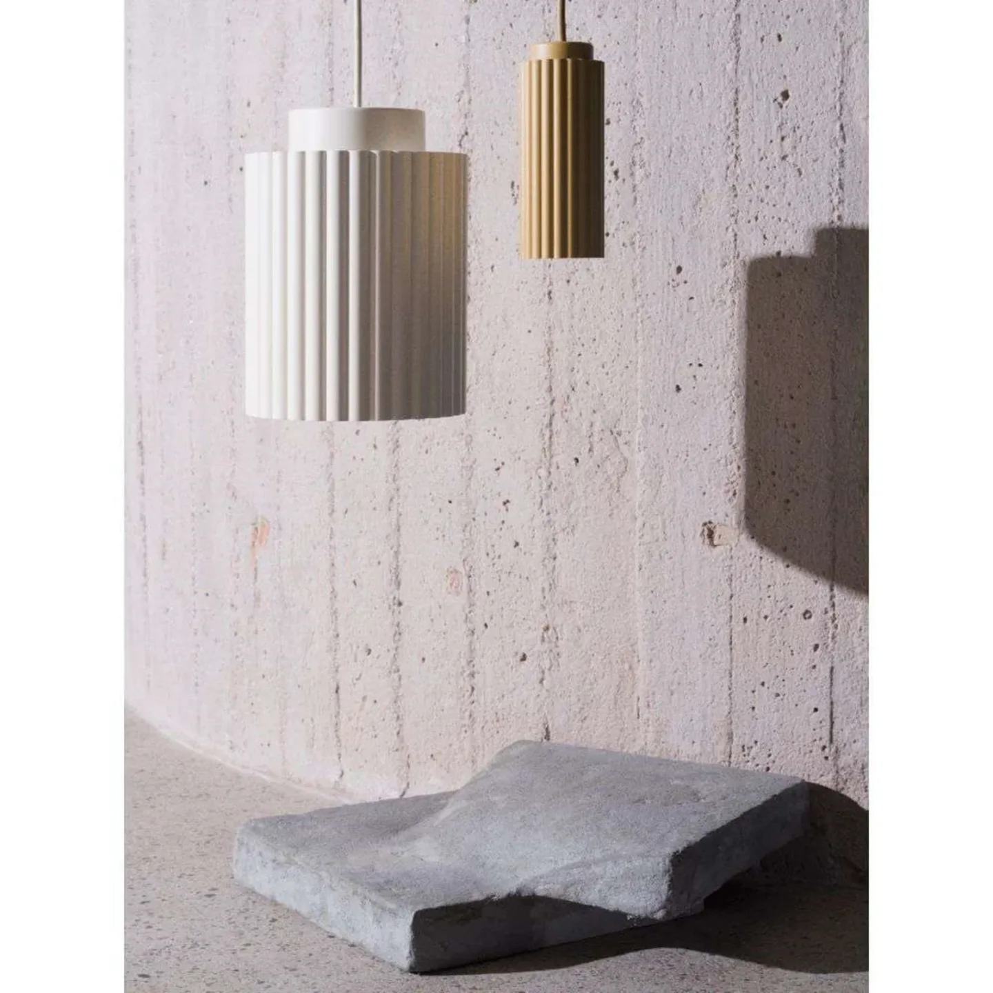 Donna 18 Taklampa Linen - Pholc - Matsal - Aluminium