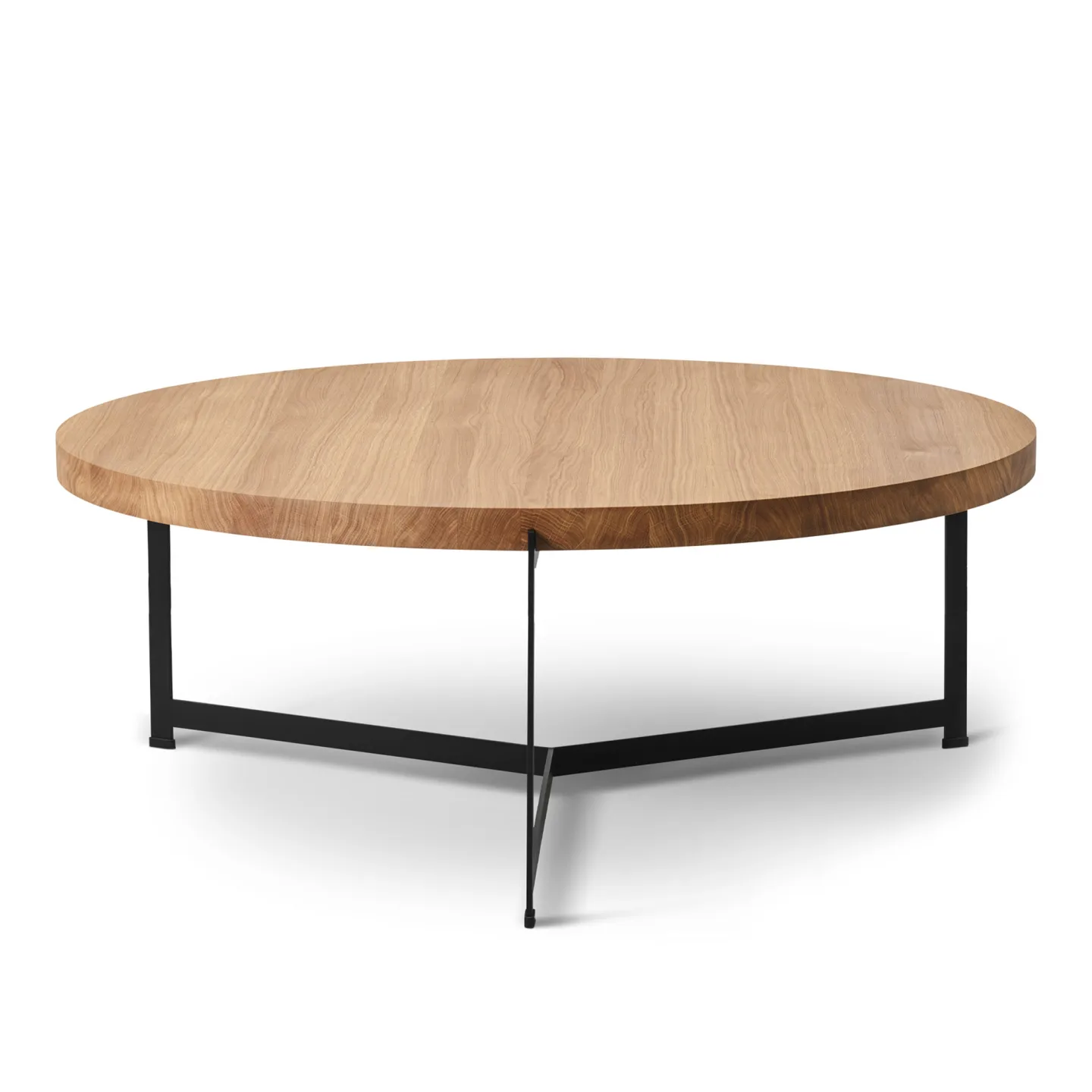 Dk3 - Plateau Coffee Table - Ø 80 cm - Höjd 45 cm, Skiva i Oljad ek, Underrede i Svart pulverlackerat stål - Soffbord - Søren Rose Studio - Träfärgad - Metall/Trä