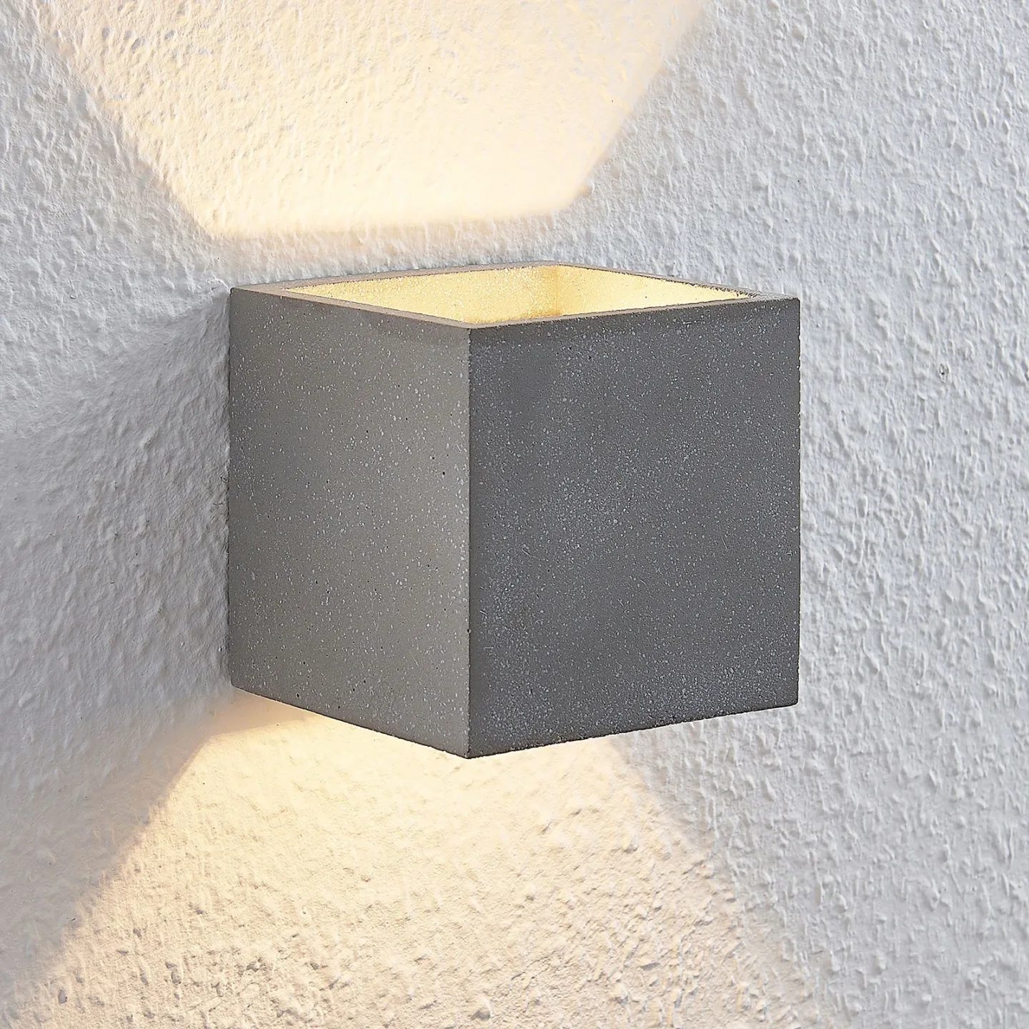 Nellie LED Wandleuchte L11,5 Concrete - Lindby - Wohnzimmer - Modern - Beton - Eckig